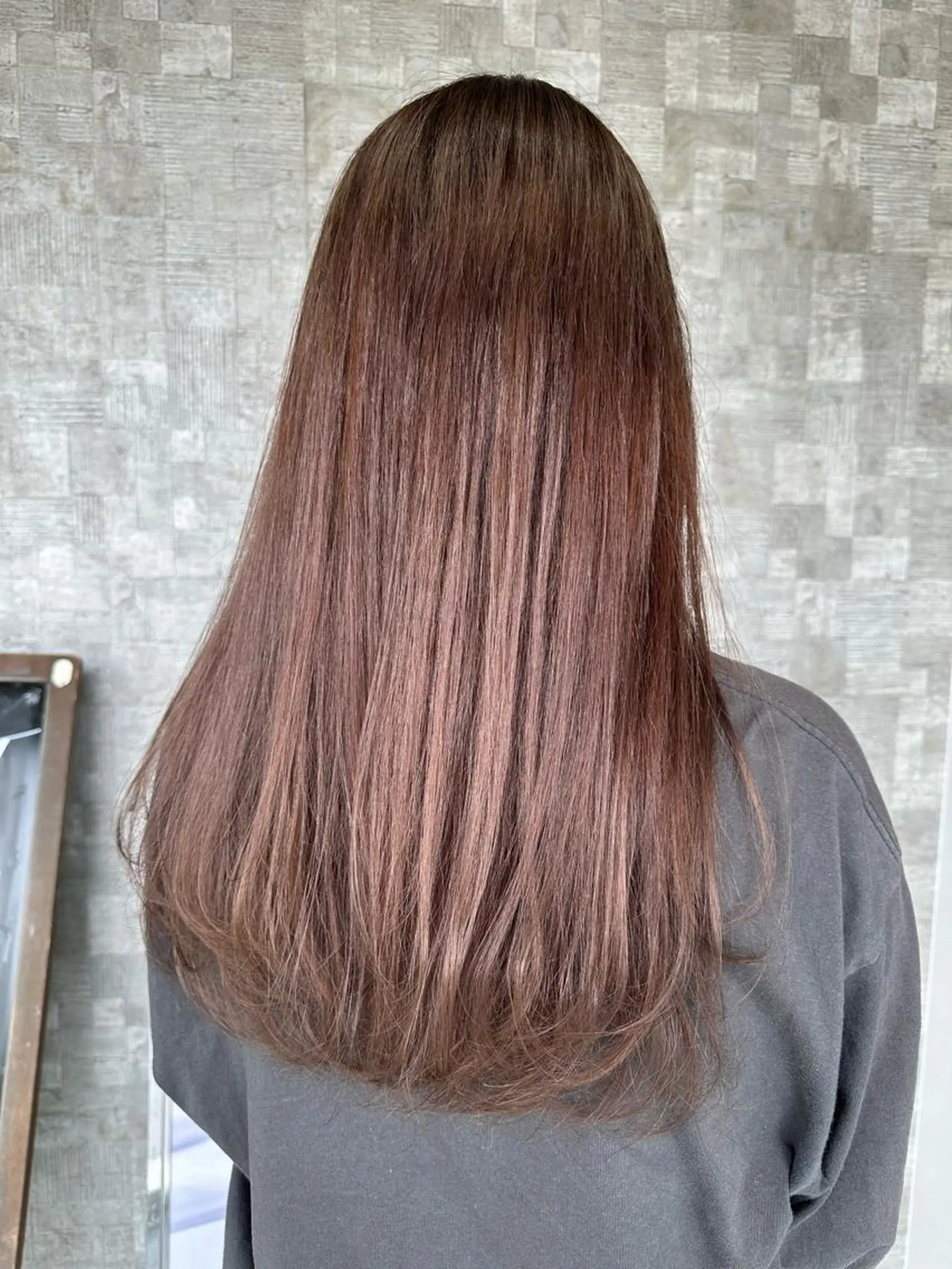 ロング カラー オレンジ ピンクカラー 岩村 夏姫のヘアスタイル