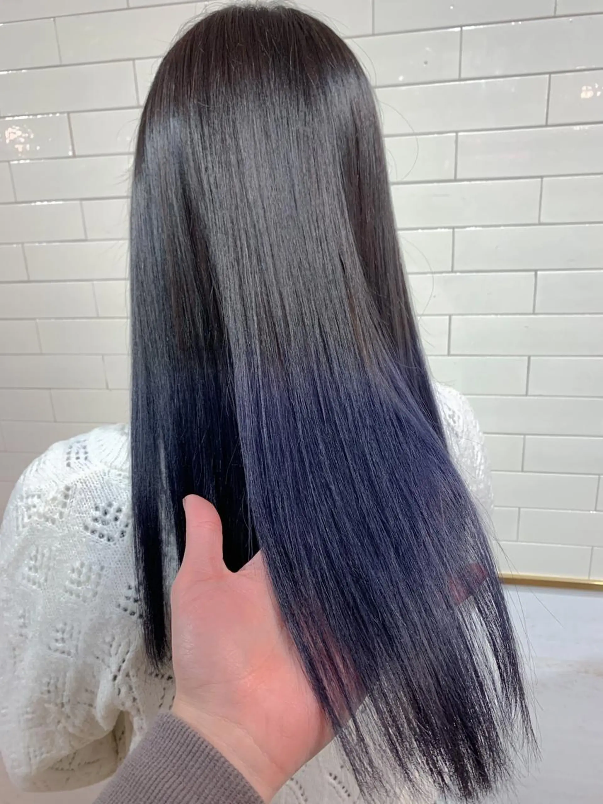 ロング カラー ブリーチ ケアブリーチ グラデーションカラー ネイビーカラー 🦋レイヤーカット ミドリカワ🦋のヘアスタイル