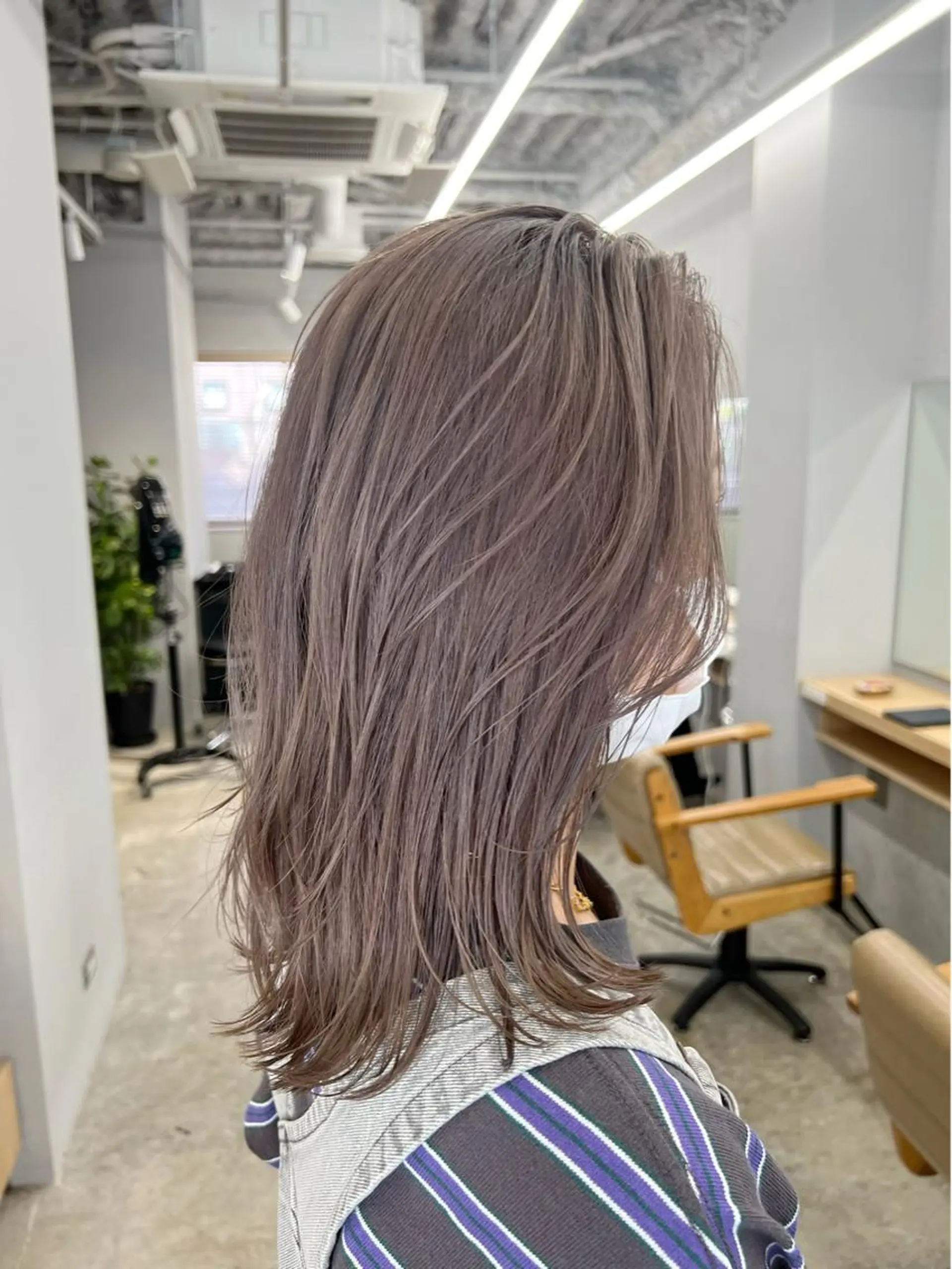 ミディアム カラー シルバー ヘアカラー トリートメント 代表　YUKI ☆のヘアスタイル