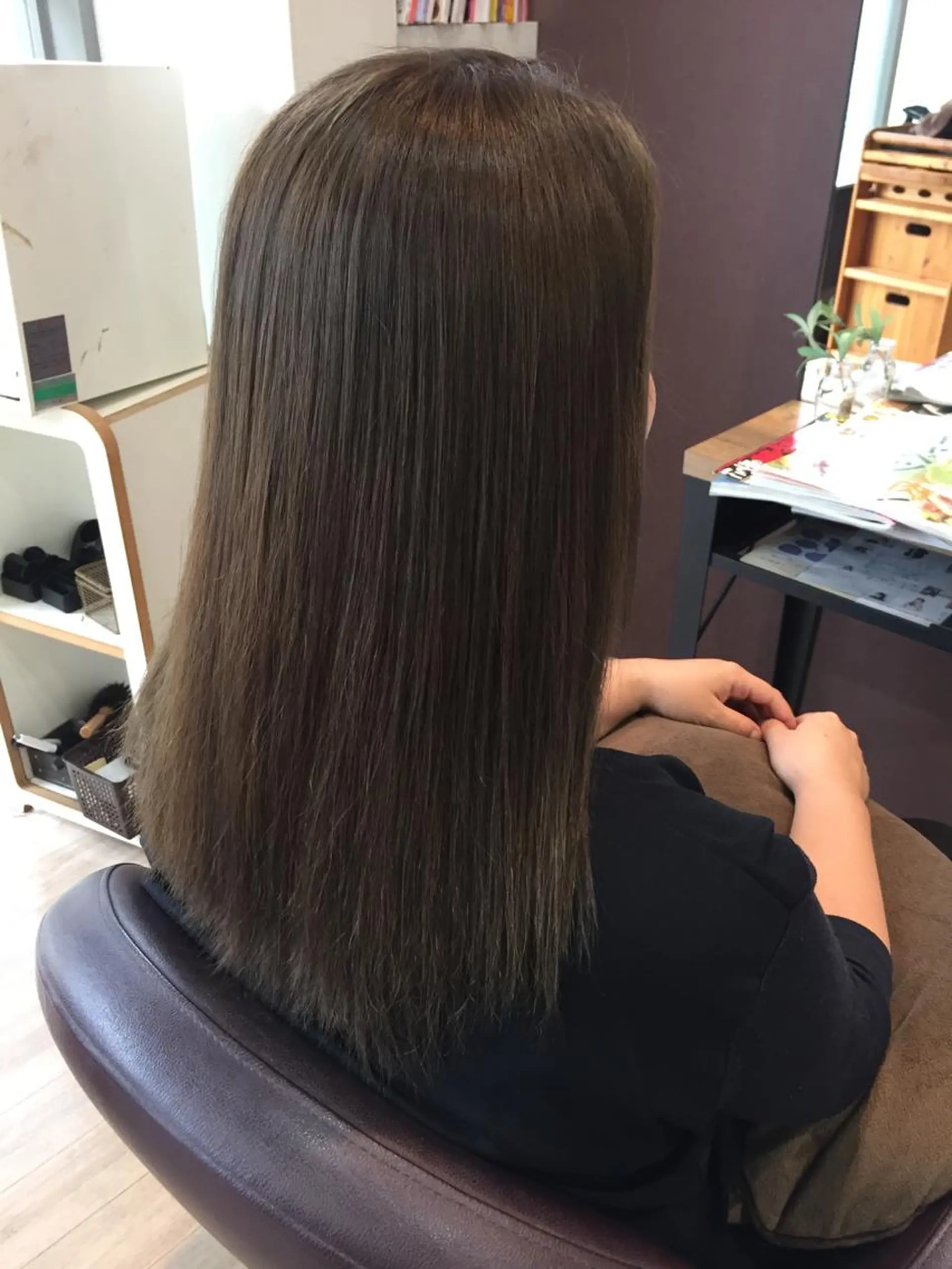 セミロング カラー アッシュ トリートメント ヘアカラー トリートメント 菅井 敏樹のヘアスタイル