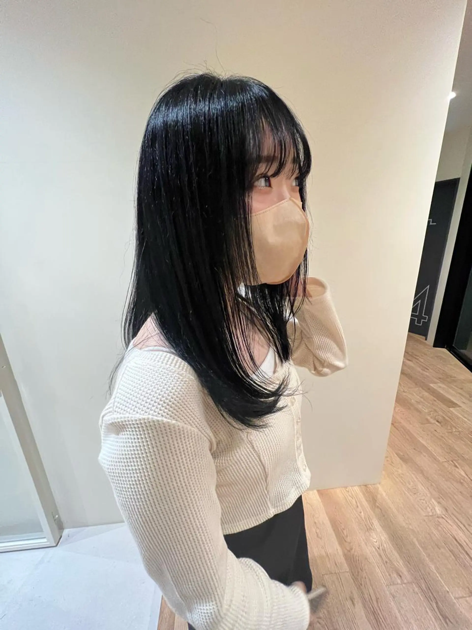 ロング レイヤーカット NERO加藤木麻彩のヘアスタイル