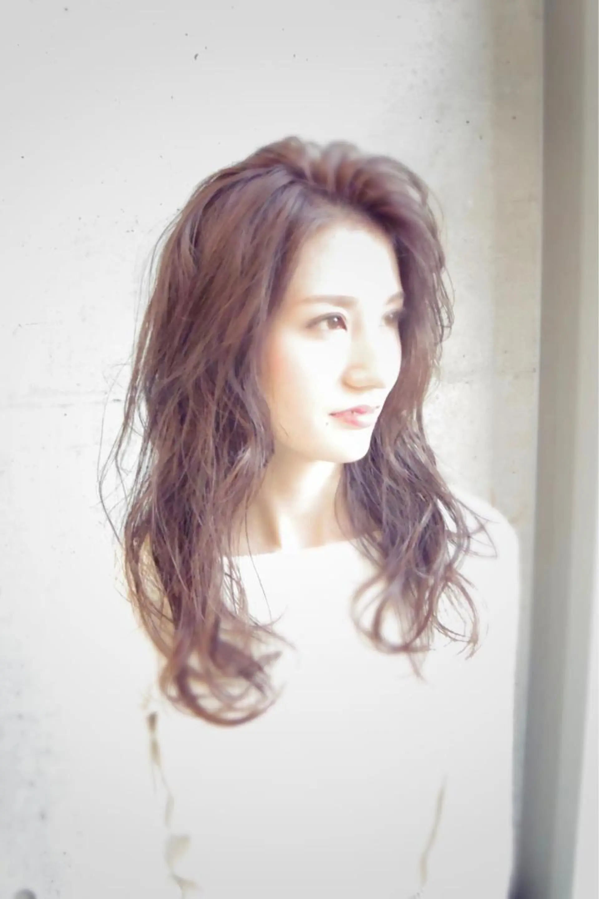 ロング カラー パーマ かきあげバング 大栗 佑也  髪質改善のヘアスタイル