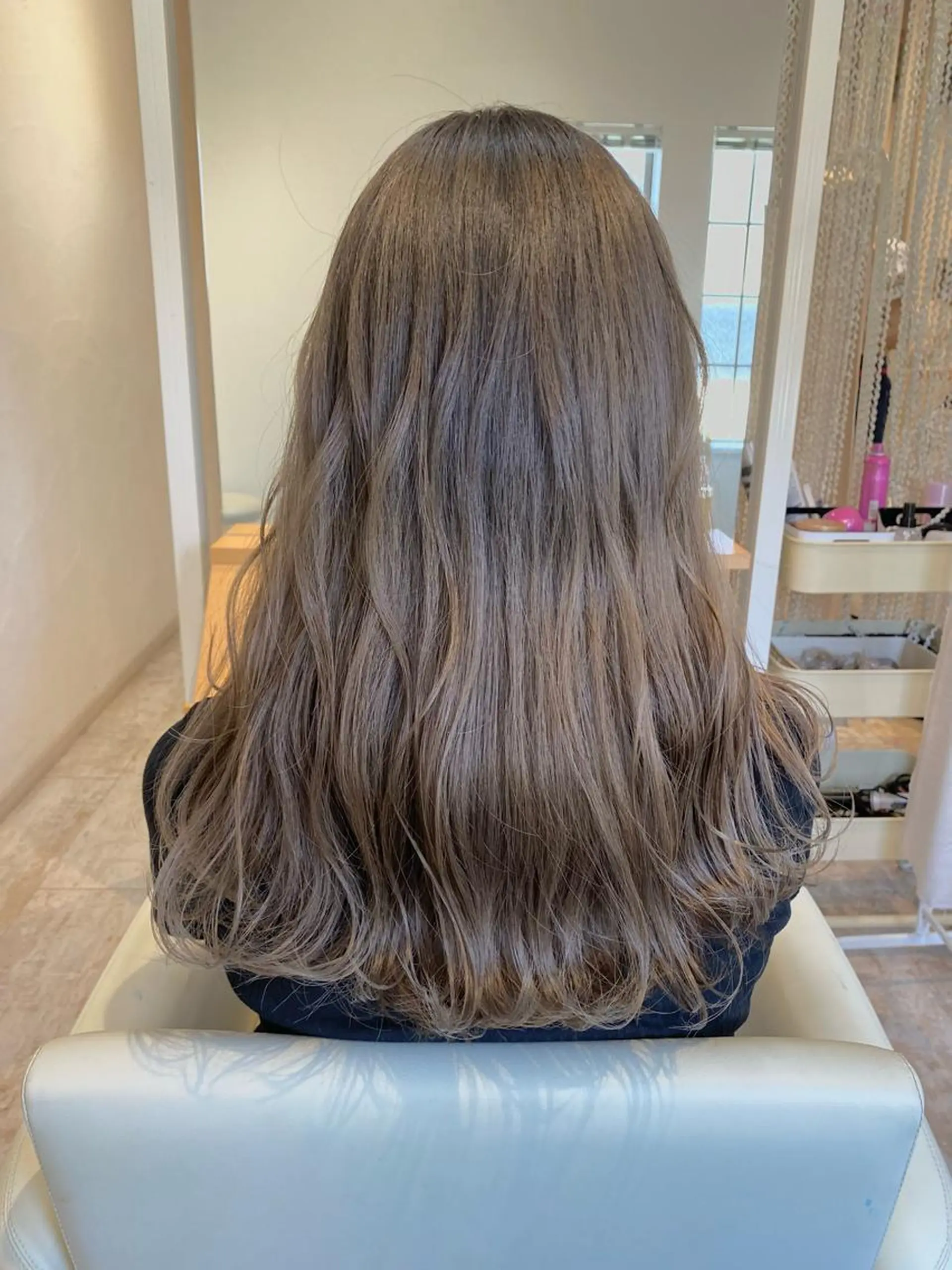 ロング カラー ブリーチ ケアブリーチ 透明感カラー ダブルカラー イヤリングカラー ブリーチなしWカラー /酸性ストレート河本のヘアスタイル