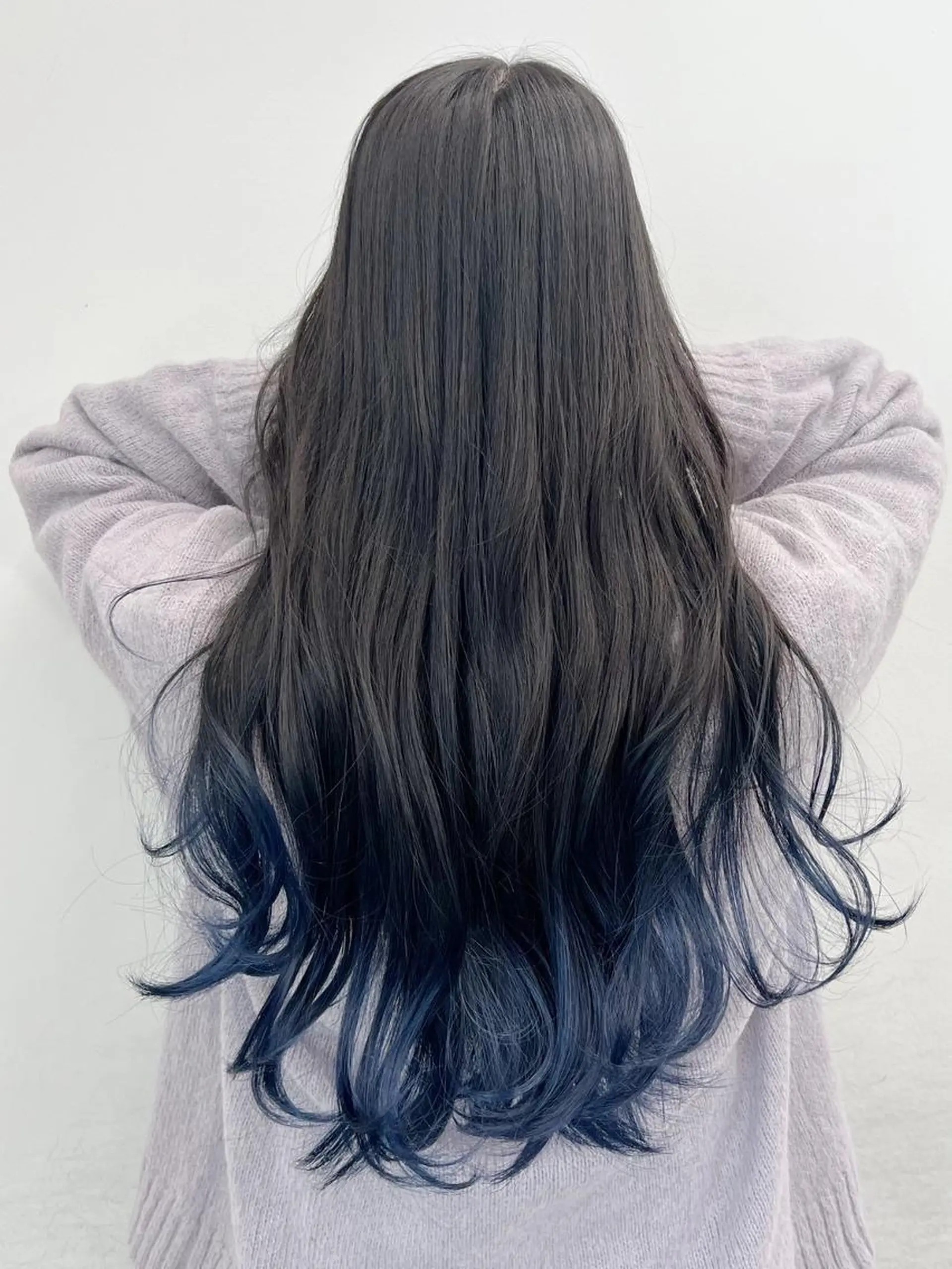 ロング カラー アディクシーカラー アッシュ ブルーカラー ダークアッシュ グレージュ 【公式】amble luxe池袋東口🩷のヘアスタイル