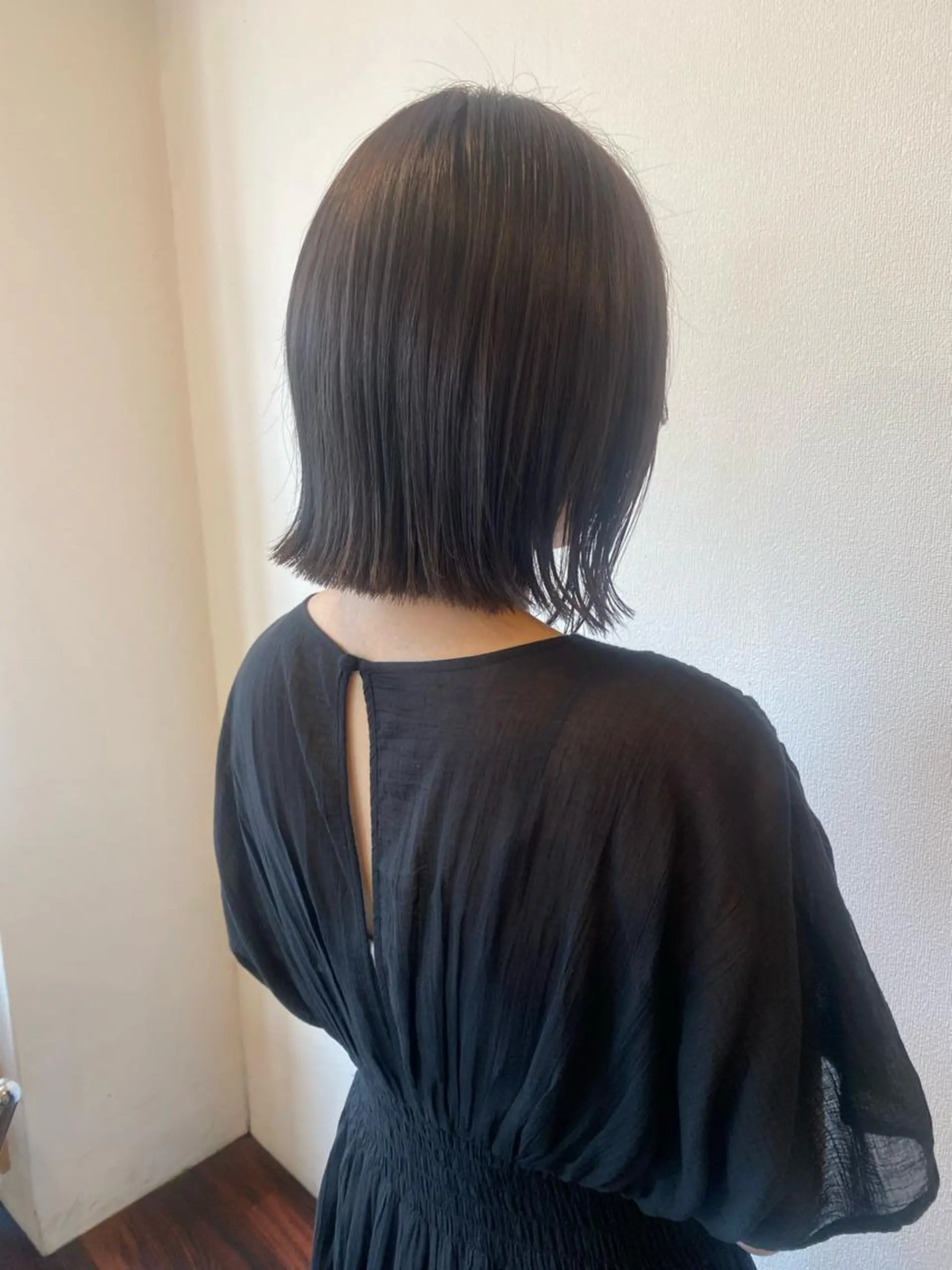 ショート カラー 透明感カラー シルバー ダメージレスサロン✨ kayo🌱のヘアスタイル