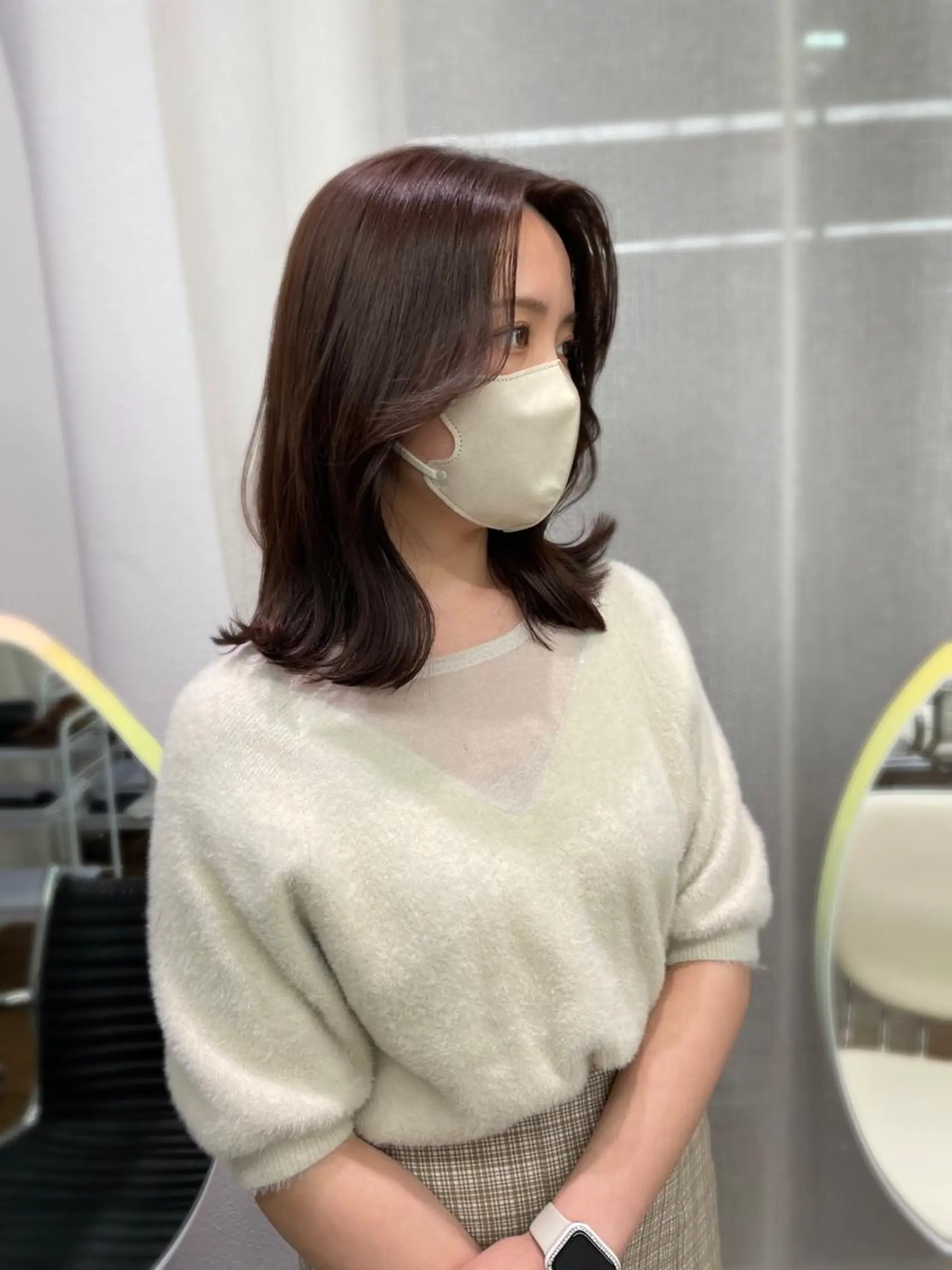 ミディアム カラー くびれヘア 韓国風ヘア カット ヘアカラー トリートメント レイヤーカット🎀 kanaのヘアスタイル