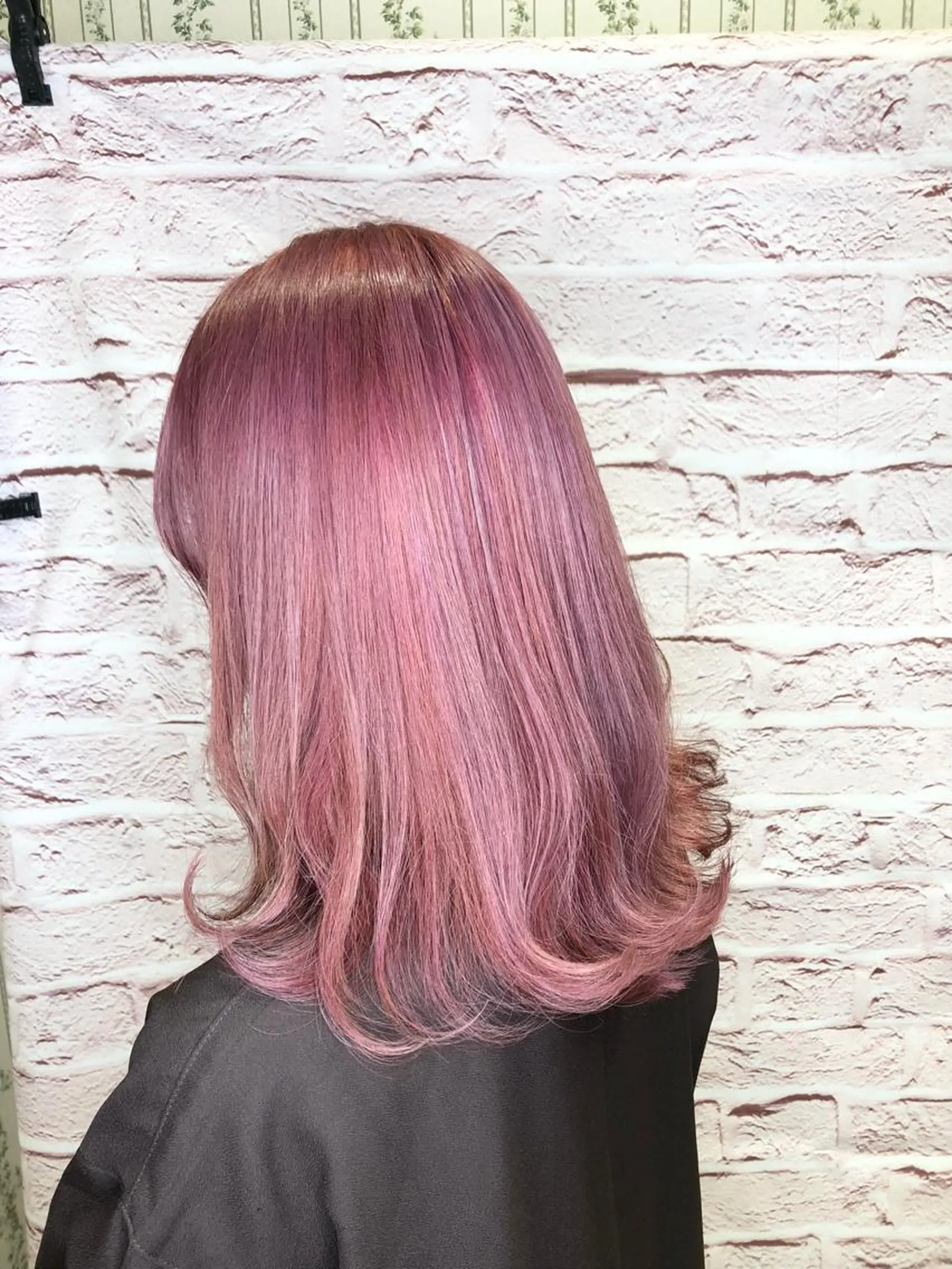 ミディアム LOOP hairのヘアスタイル