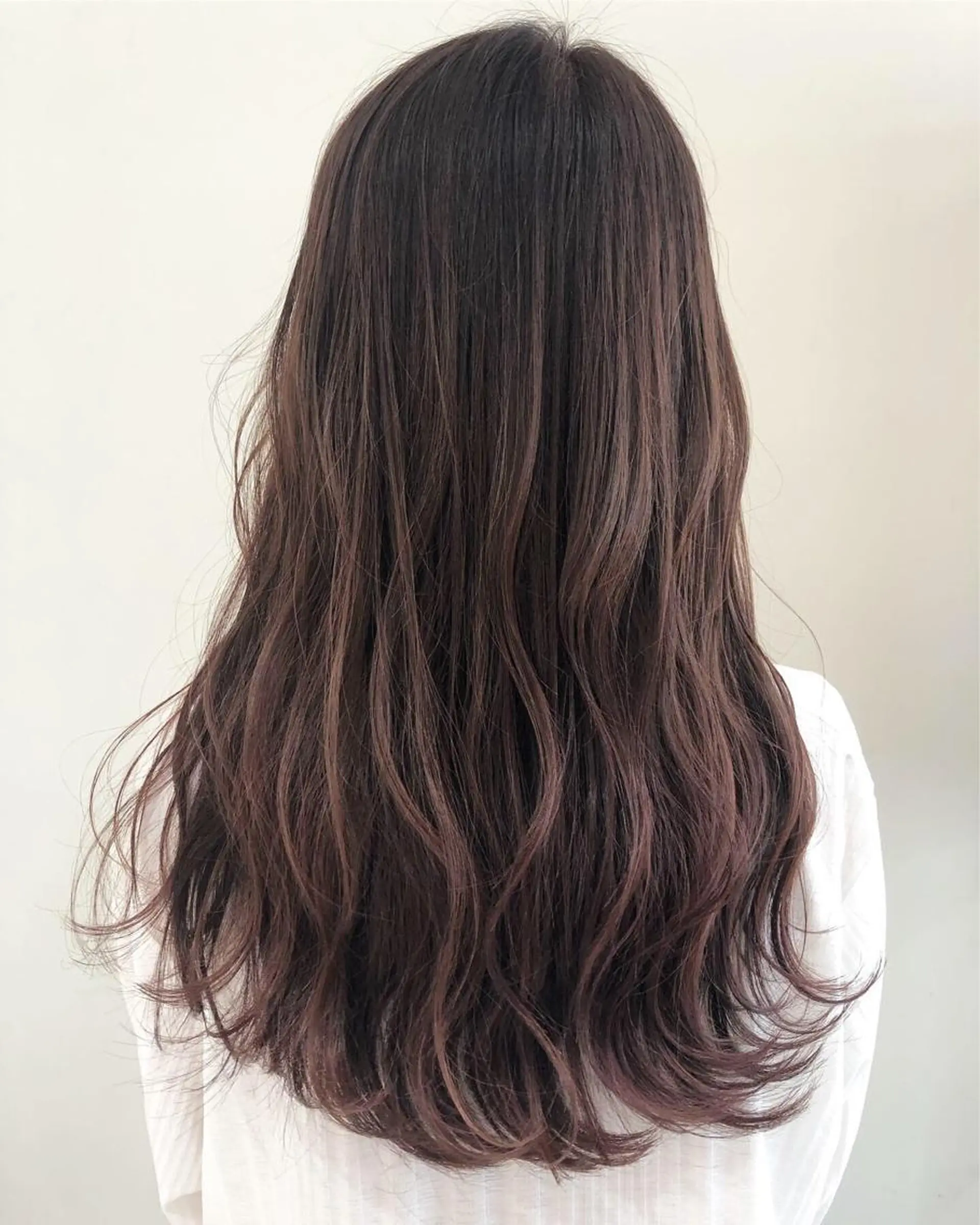 ロング カラー アッシュ アッシュグレー ブリーチ ハイライトカラー ピンクカラー ヘアカラー 透明感カラー 松田晃代のヘアスタイル