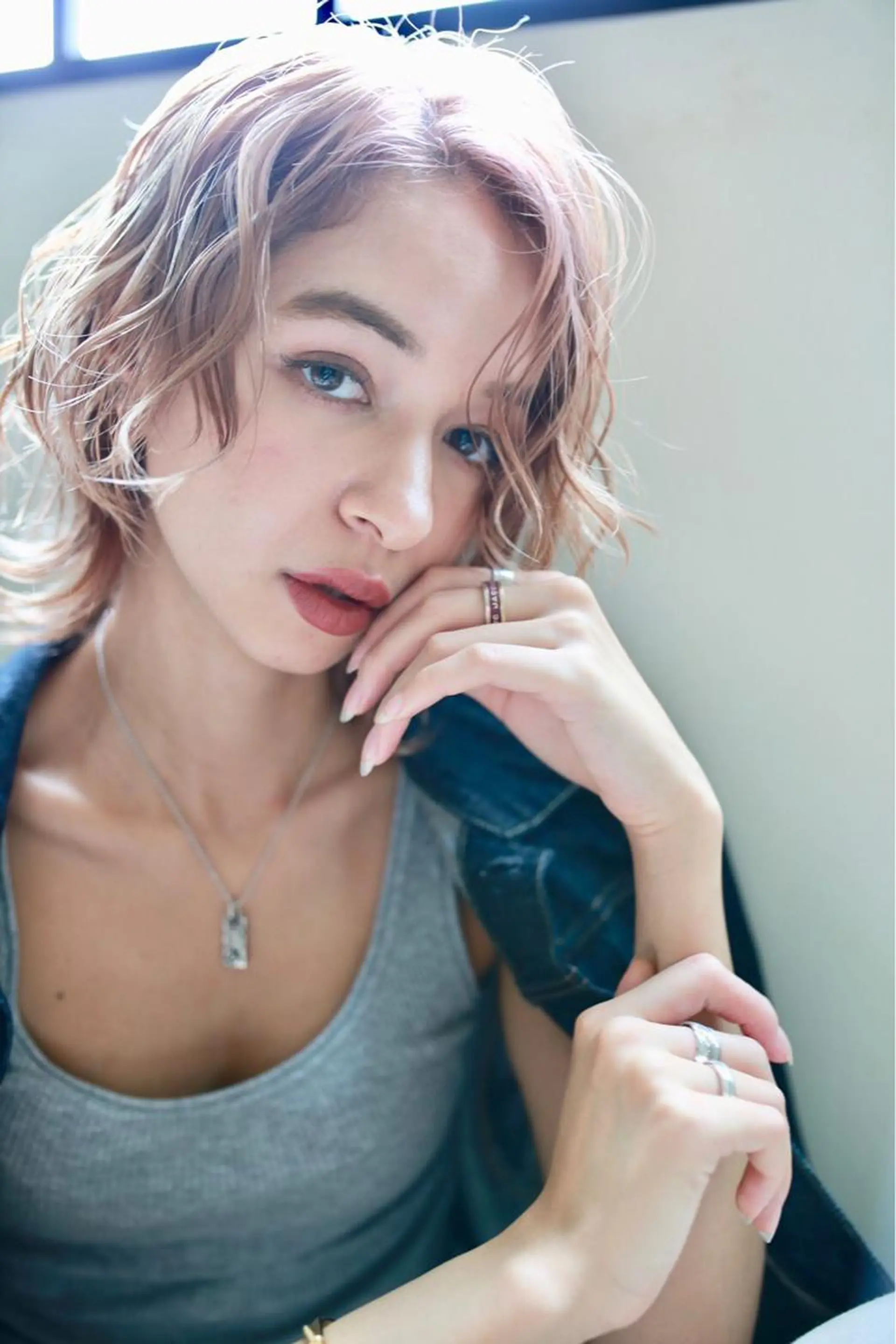 ミディアム カラー パーマ ヘアアレンジ メンズ キッズ ネイル マツエク・マツパ メンズブリーチ メンズハイトーン メンズウルフカット ベージュカラー ブリーチ 🌈デザインヘア職人 Kaede🌈のヘアスタイル