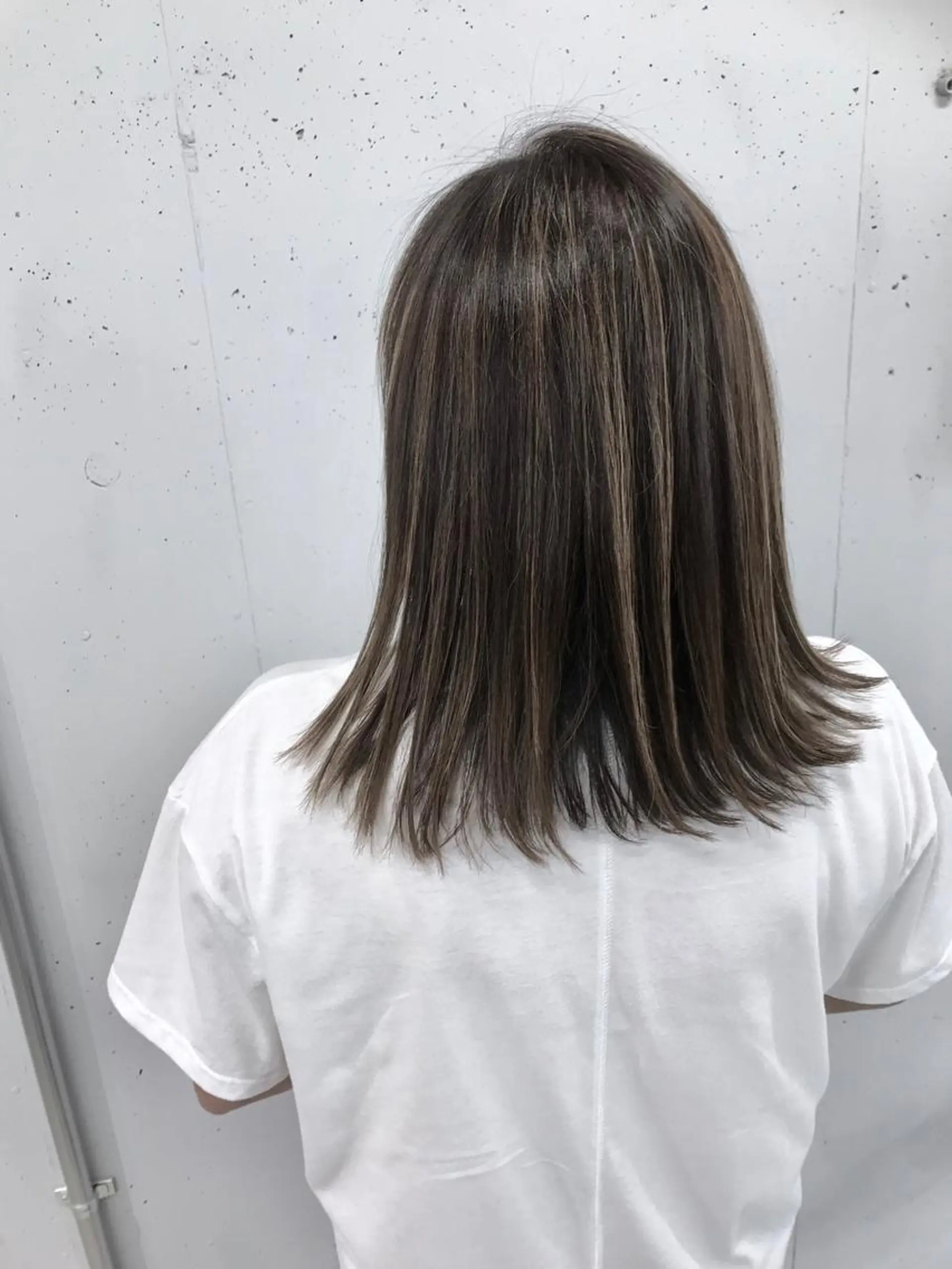 ミディアム カラー ハイライトカラー ハイライト ヘアカラー トリートメント 新井 広樹のヘアスタイル