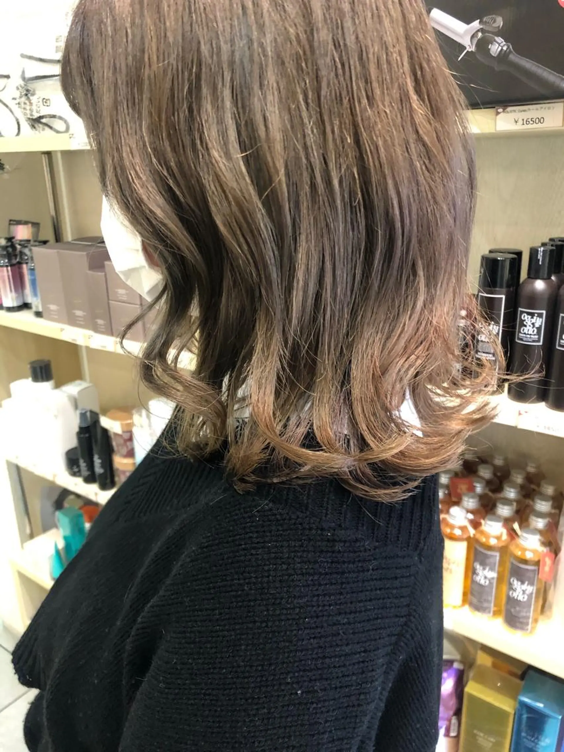 セミロング カラー グレージュ ヘアカラー トリートメント 松佐 ゆかりのヘアスタイル