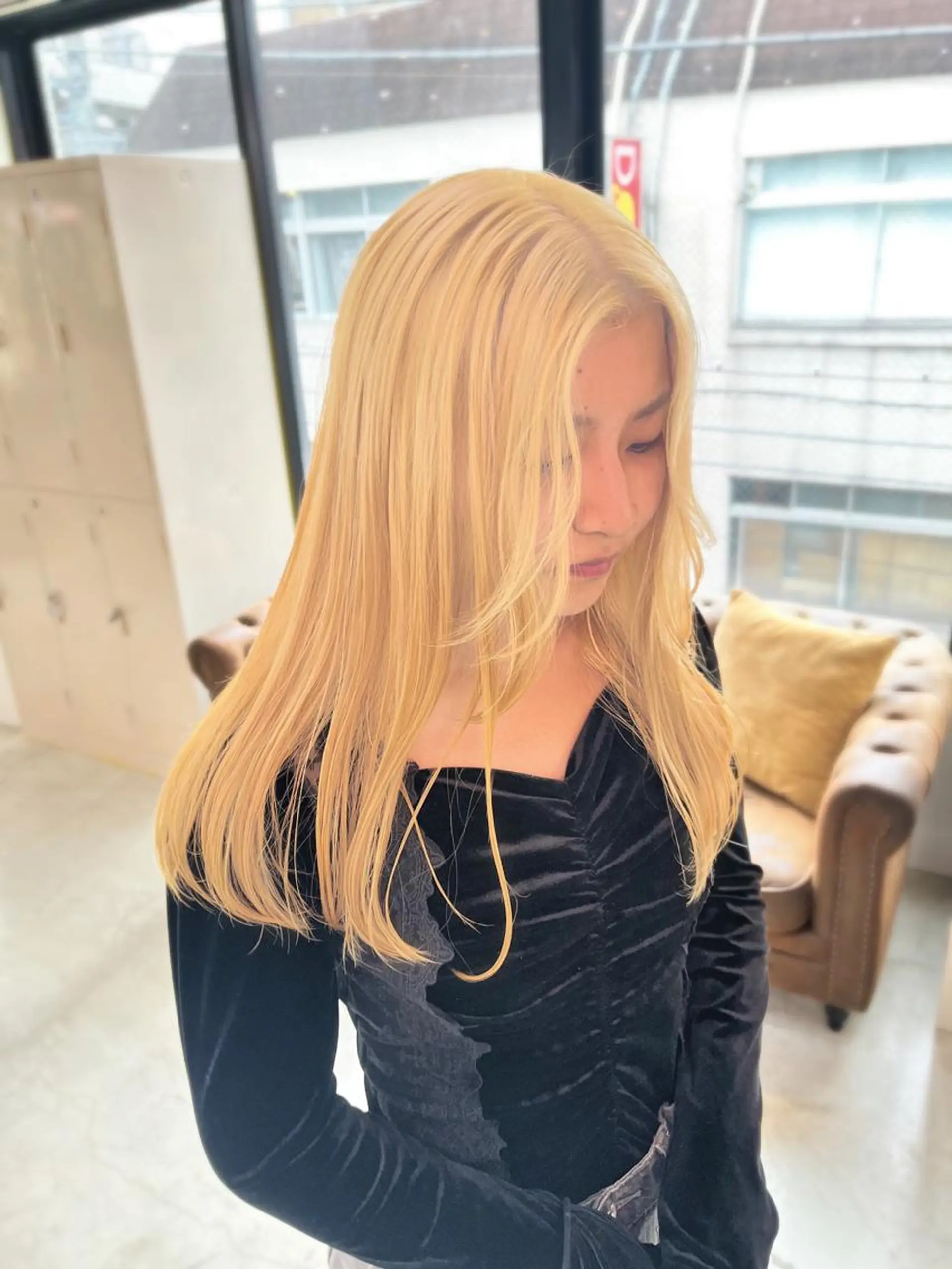 セミロング カラー ハイトーンを育てる ブリーチカラー/牧原のヘアスタイル