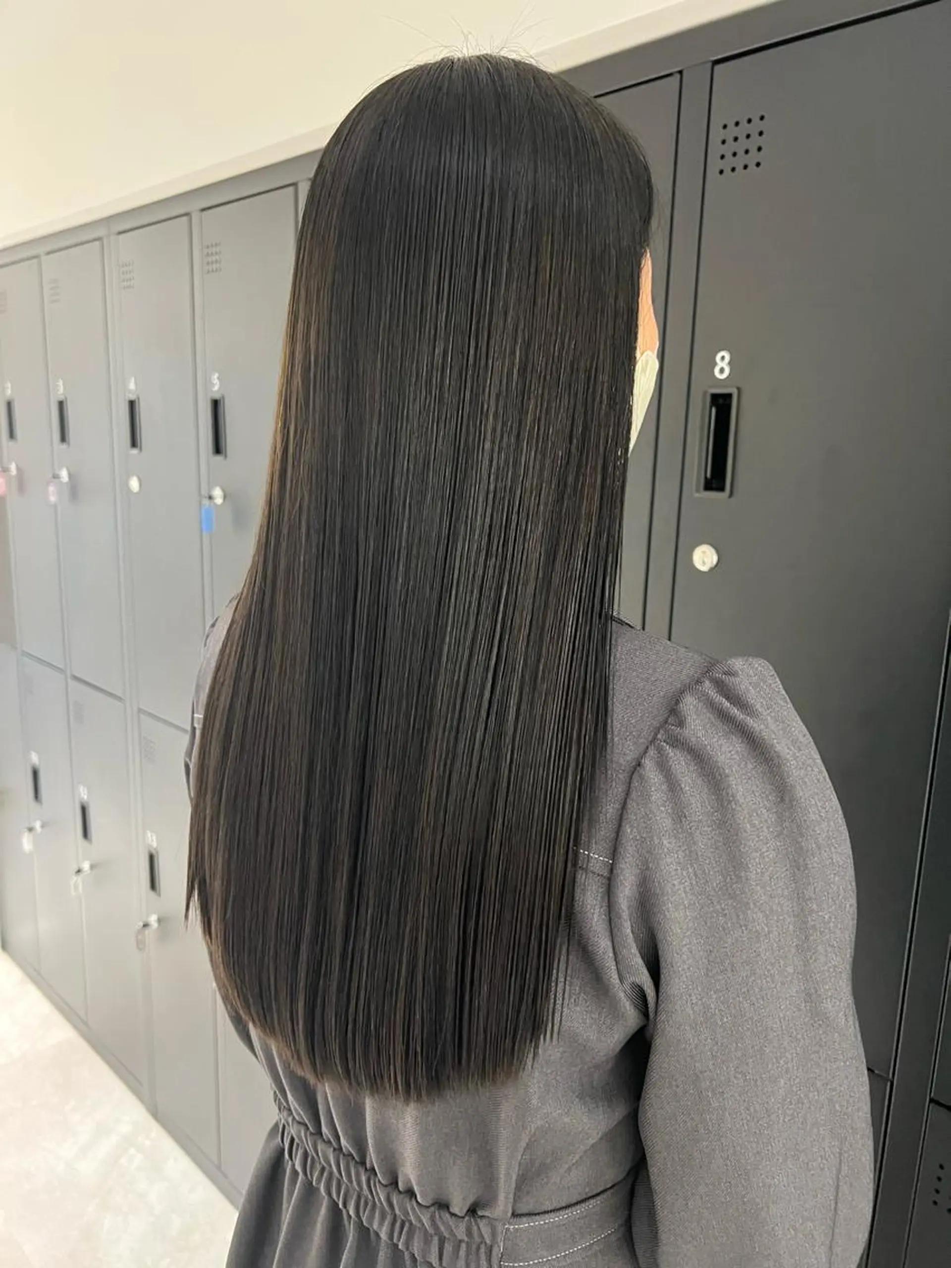 ロング カラー ヘアアレンジ ダークグレー トリートメント 暗髪カラー🫐パーマ おくだりんかのヘアスタイル