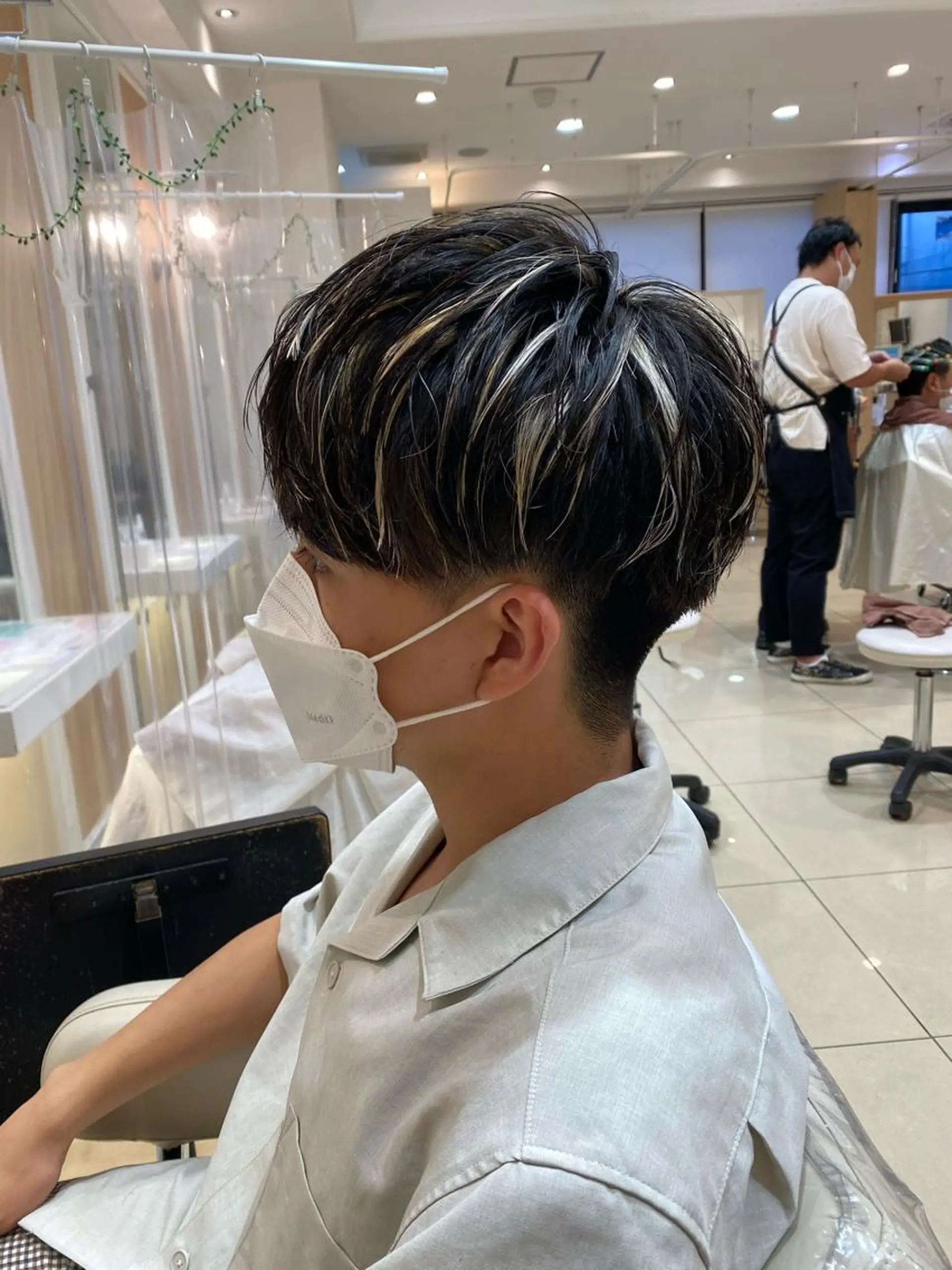 ショート カラー メンズ カット ヘアカラー メンズ特化型美容師 栗山勇人のヘアスタイル