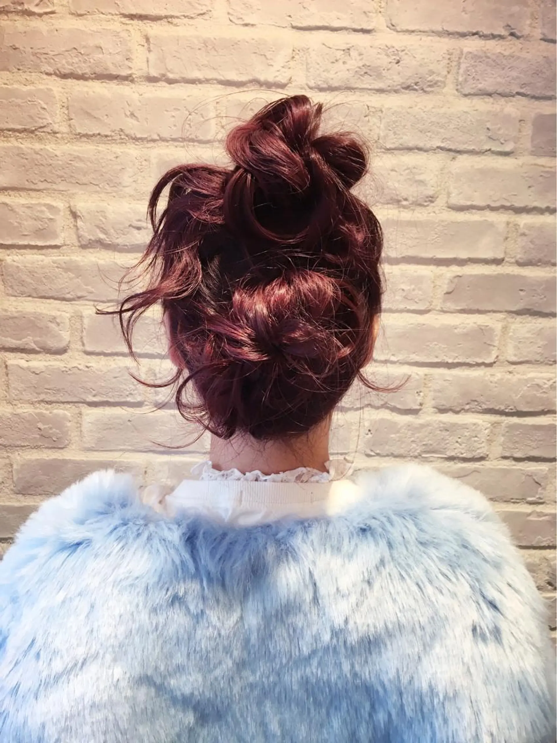 セミロング カラー パーマ ヘアアレンジ デザインカラー ピンクカラー ピンクパープル パープルカラー レッドカラー rico_by ヘアとアイブロウの眉毛・アイブロウイメージ