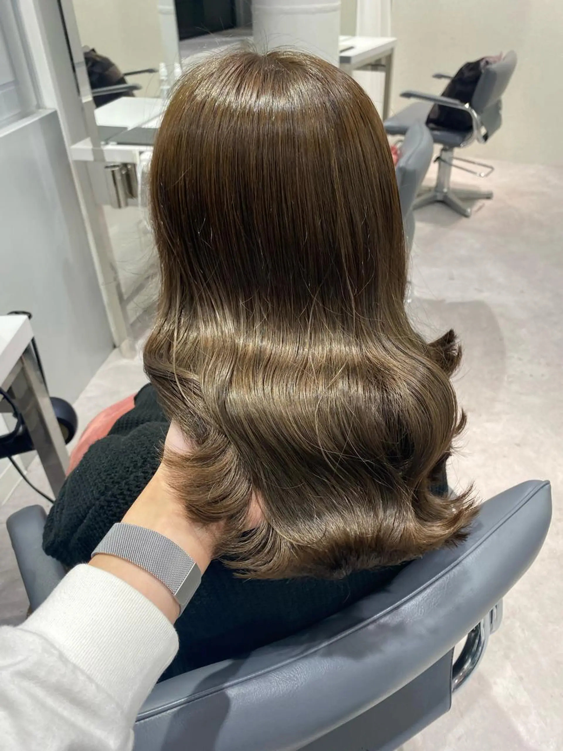 セミロング カラー カット ‎しゅり🇰🇷 日韓MIXメンズヘアのヘアスタイル