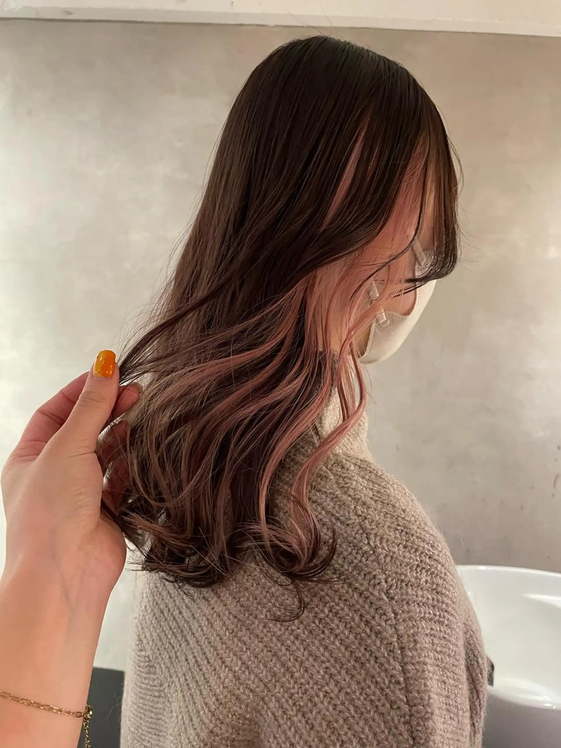 セミロング カラー インナーカラー ピンクカラー カット ヘアカラー トリートメント EIGHT 中川原   菜々子のヘアスタイル