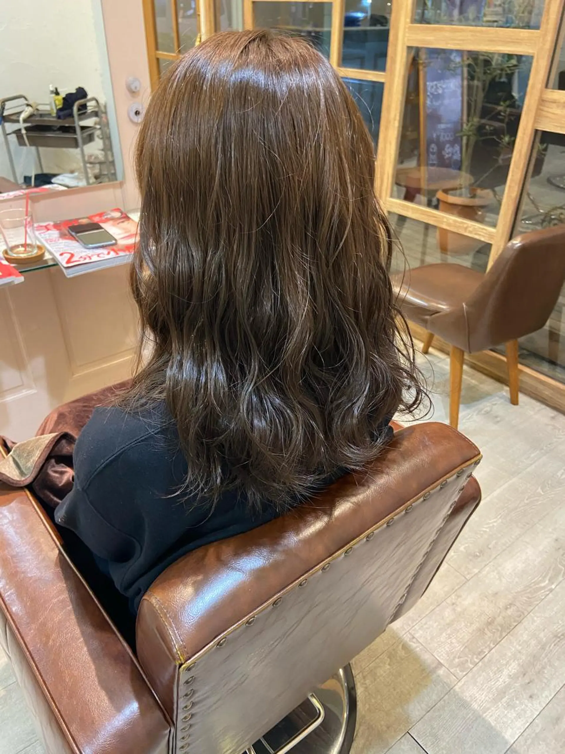 セミロング カラー ブリーチ 透明感カラー イルミナカラー ブリーチなしカラー わたなべ ゆりかのヘアスタイル