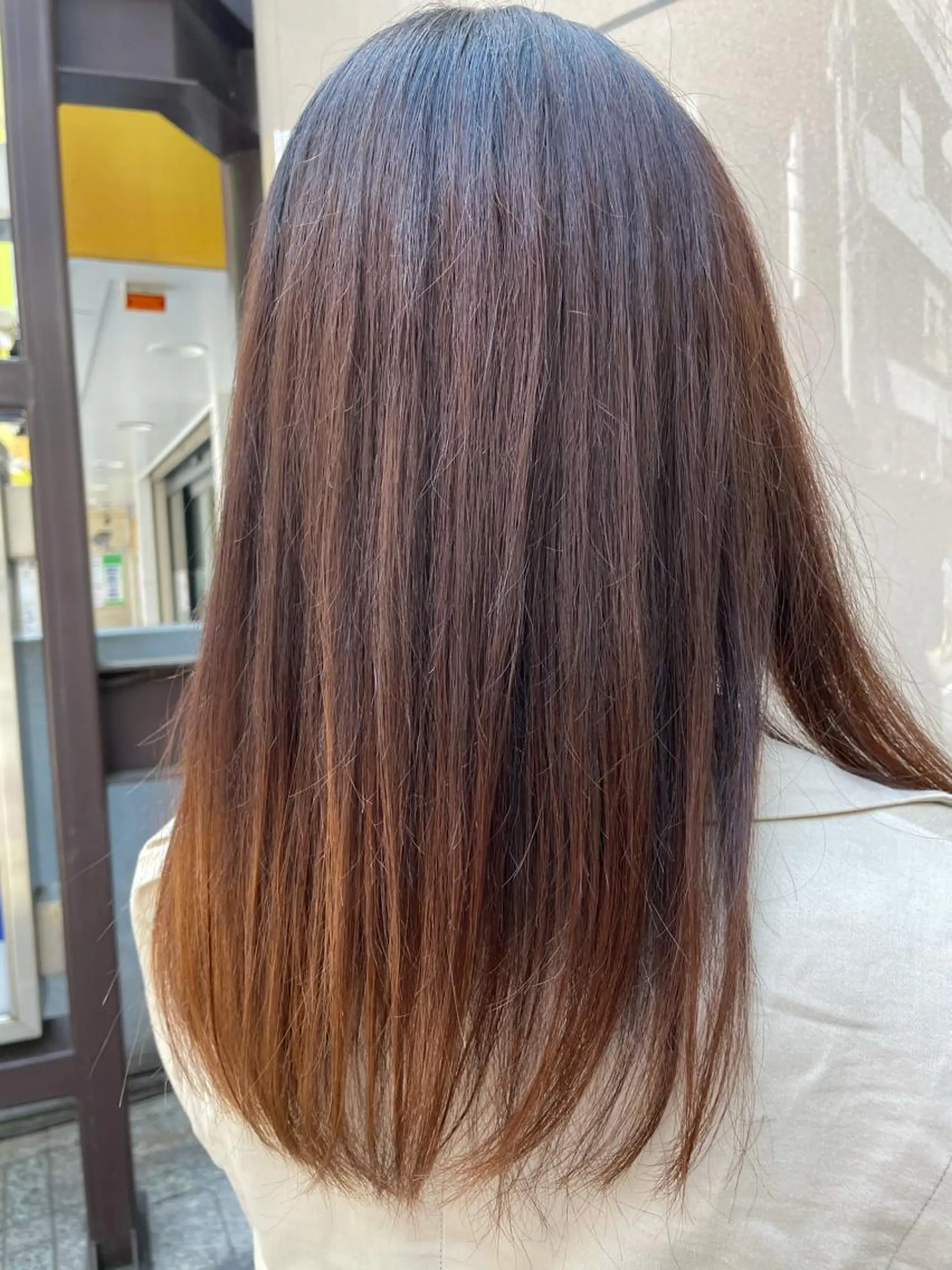 ミディアム ヘアカラー トリートメント 岡屋 瞬のヘアスタイル