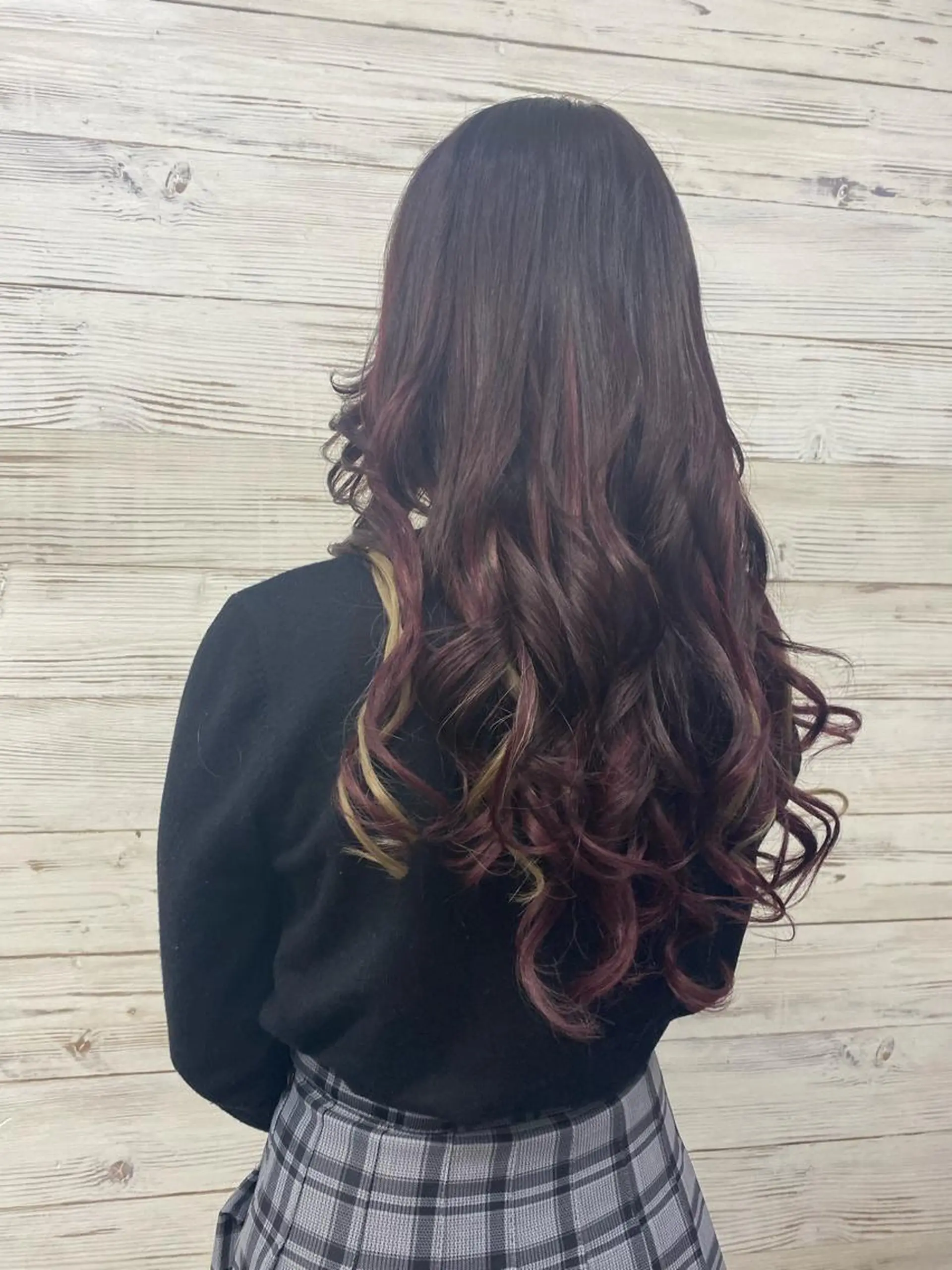 ロング カラー ヘアアレンジ アイブロウ ショートボブ 編み込みエクステ シールエクステ バレイヤージュ ベージュカラー LAVENDIA 初音のヘアスタイル