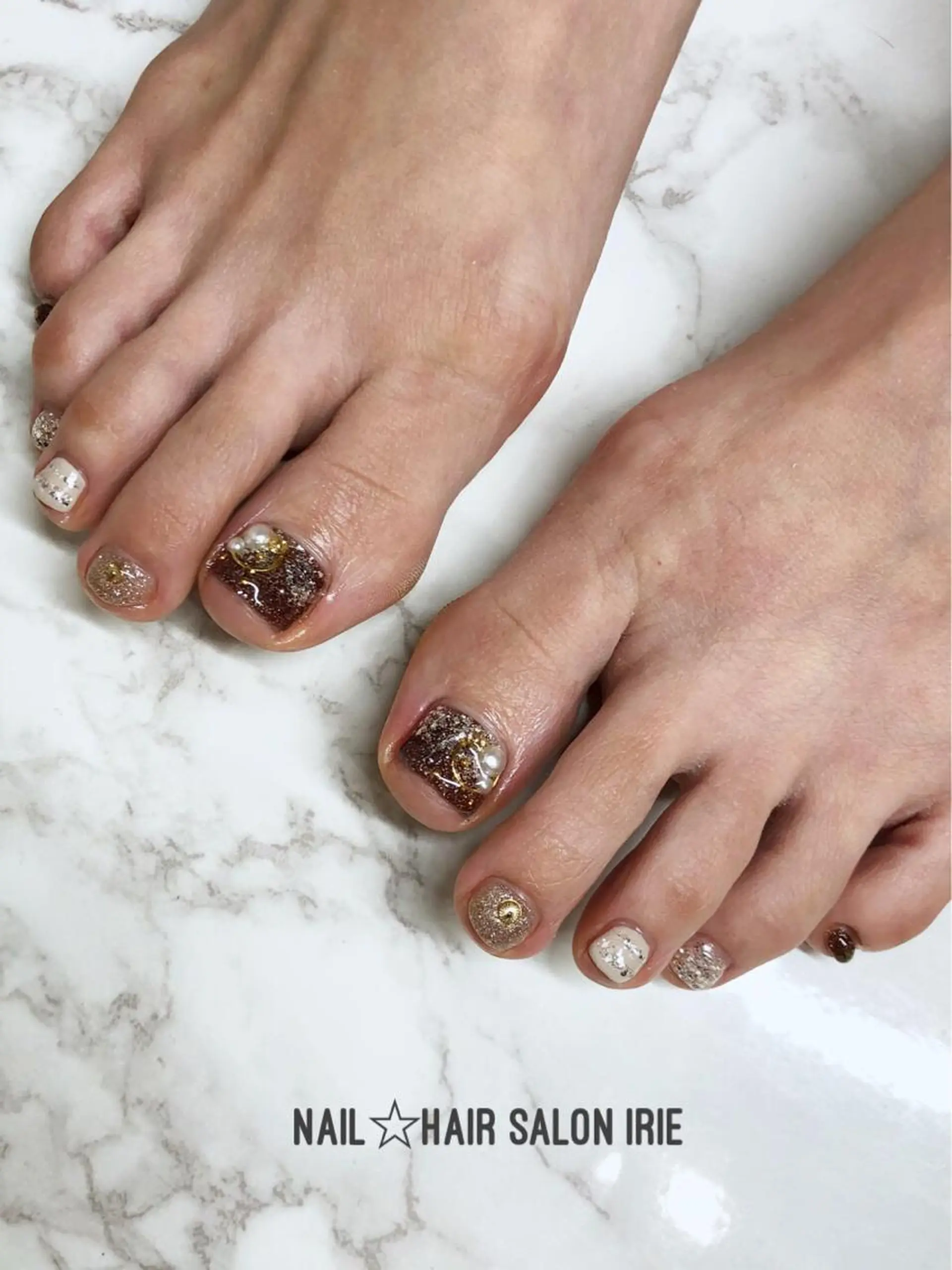 ネイル フットネイル 與儀 知佳のネイルデザイン