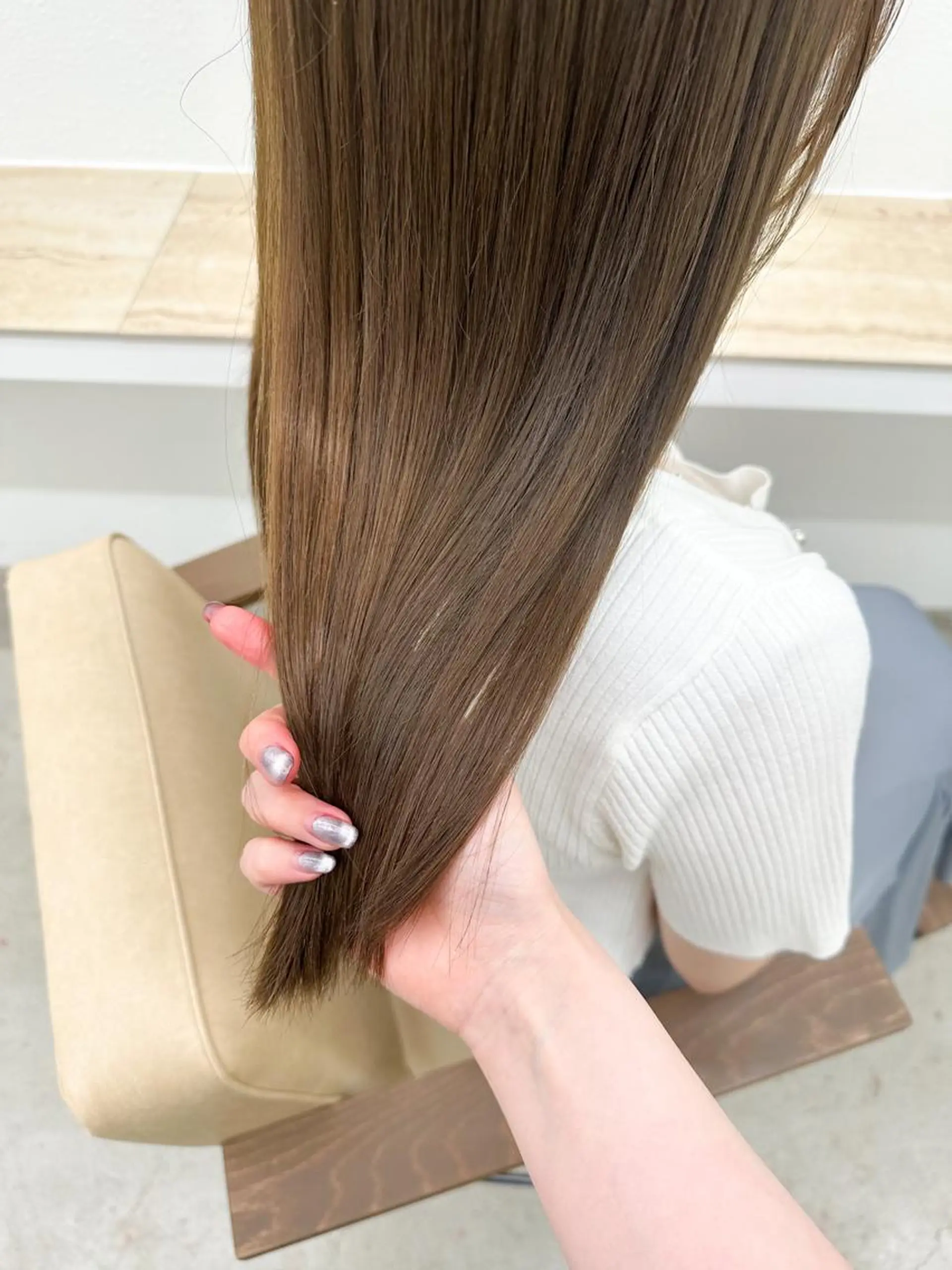 ロング カラー ベージュカラー オリーブベージュ 🌼透明感艶カラー オリーブ🌼河村咲のヘアスタイル