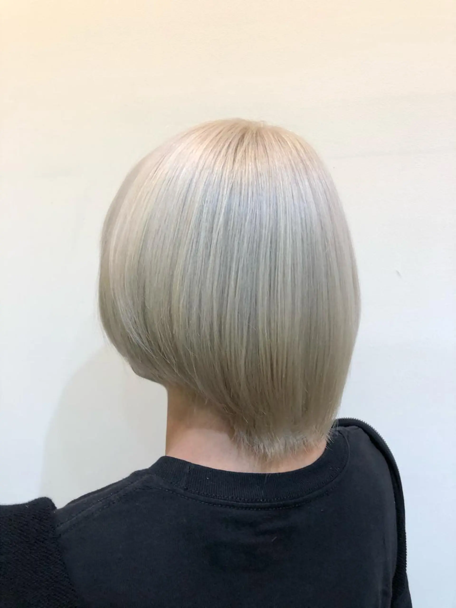 ミディアム ボブ 外国人風カラー ハイライト レイヤーカット ヘアカラー yasu ヤスのヘアスタイル