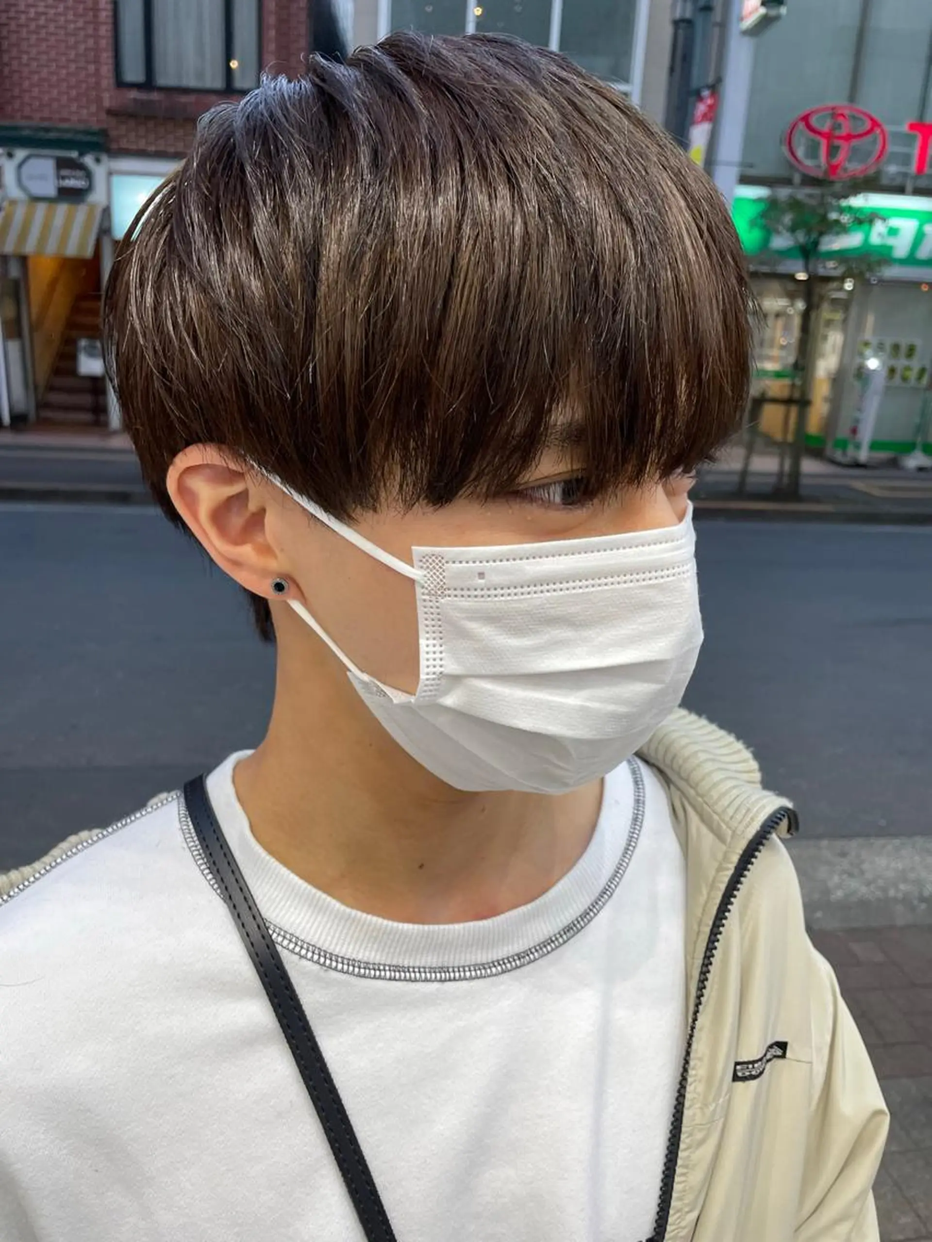 カラー メンズ メンズブリーチ マッシュ シースルーマッシュ ベージュカラー ブリーチ カット ヘアカラー 韓国ヘア🦋 MIYUのヘアスタイル