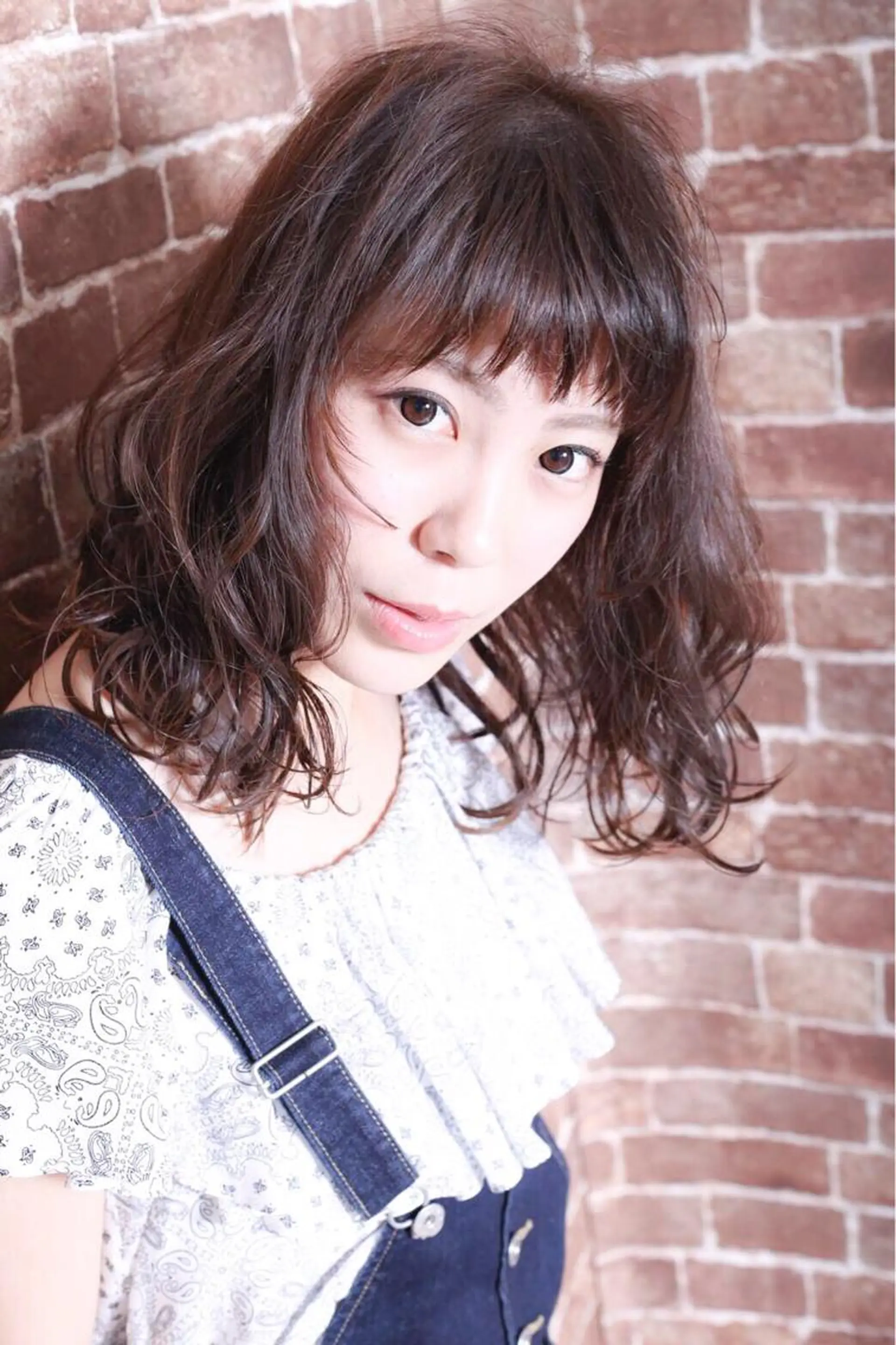 ミディアム ロング 伊藤 裕貴のヘアスタイル