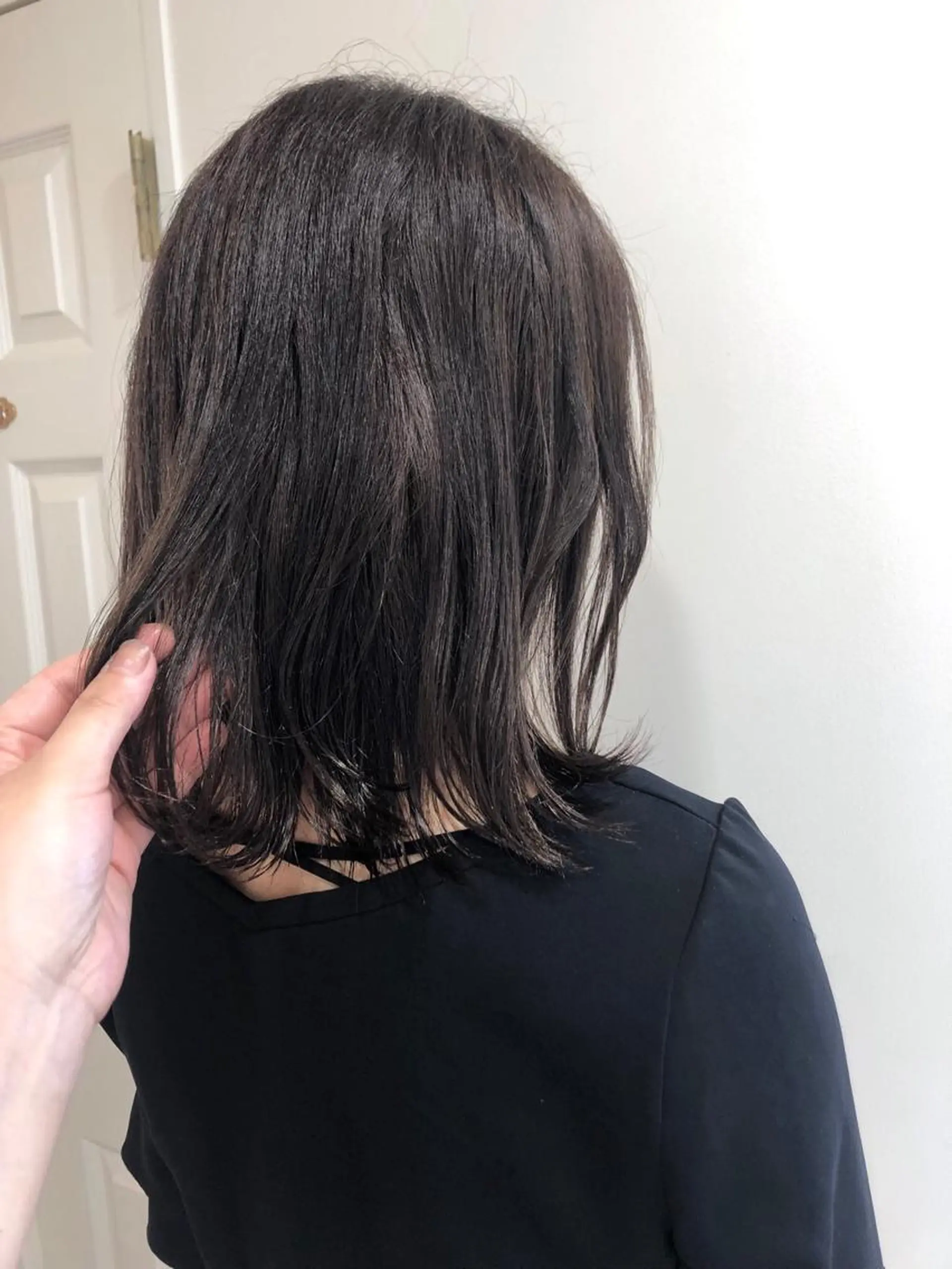 ミディアム カラー カット ヘアカラー トリートメント MIOベージュカラー 柔らかいカラーのヘアスタイル