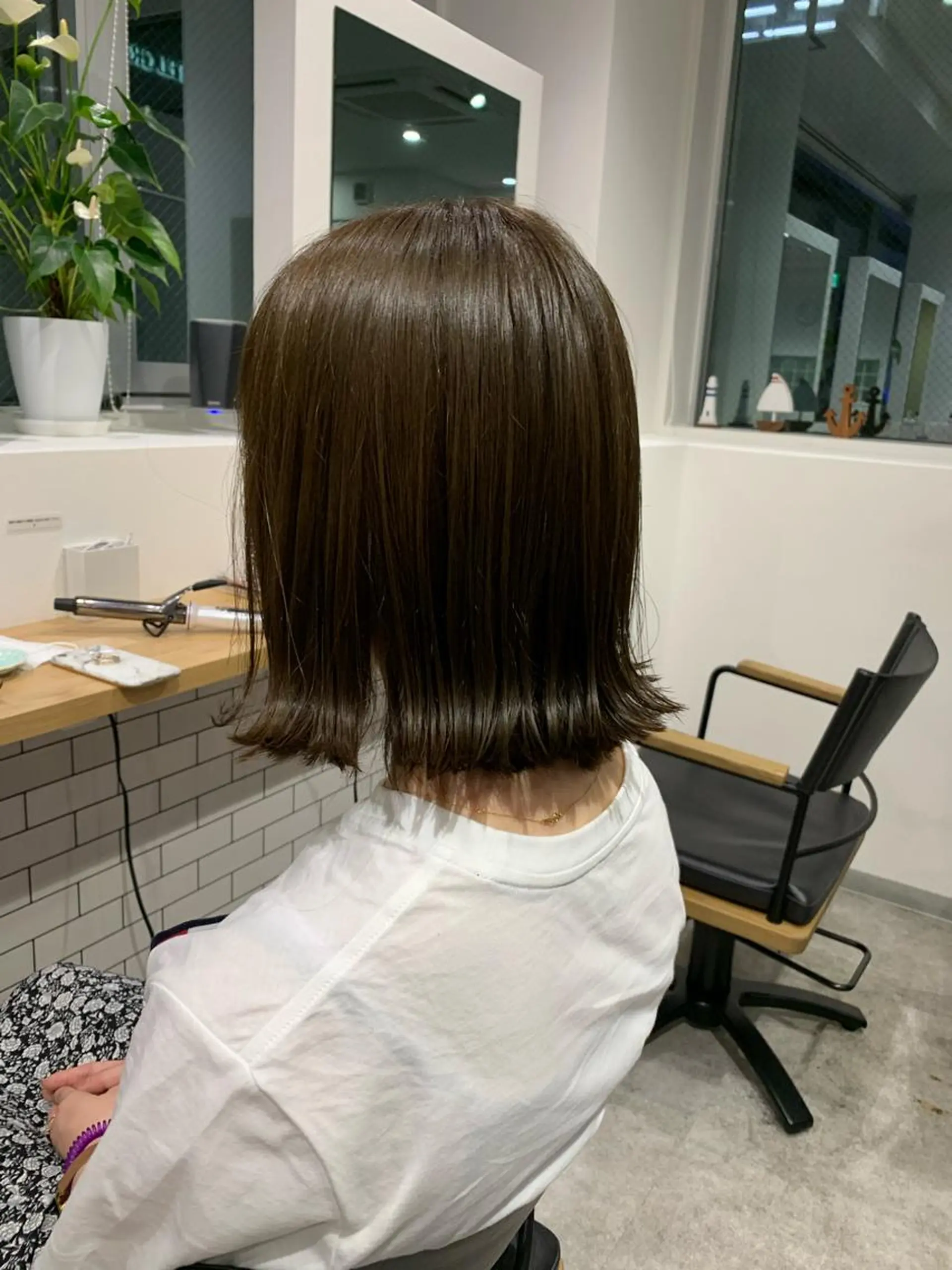 ミディアム カラー アッシュ バレイヤージュ ベージュカラー ブロンド ブルーカラー レイヤーカット/ 艶カラー/RYOMAのヘアスタイル