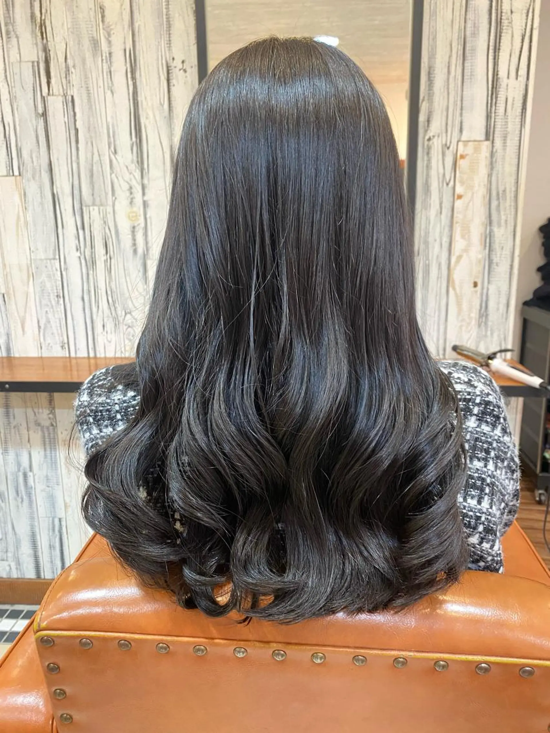 ロング カット ヘアカラー トリートメント くびれショート・ボブ カットorパーマ特化のヘアスタイル