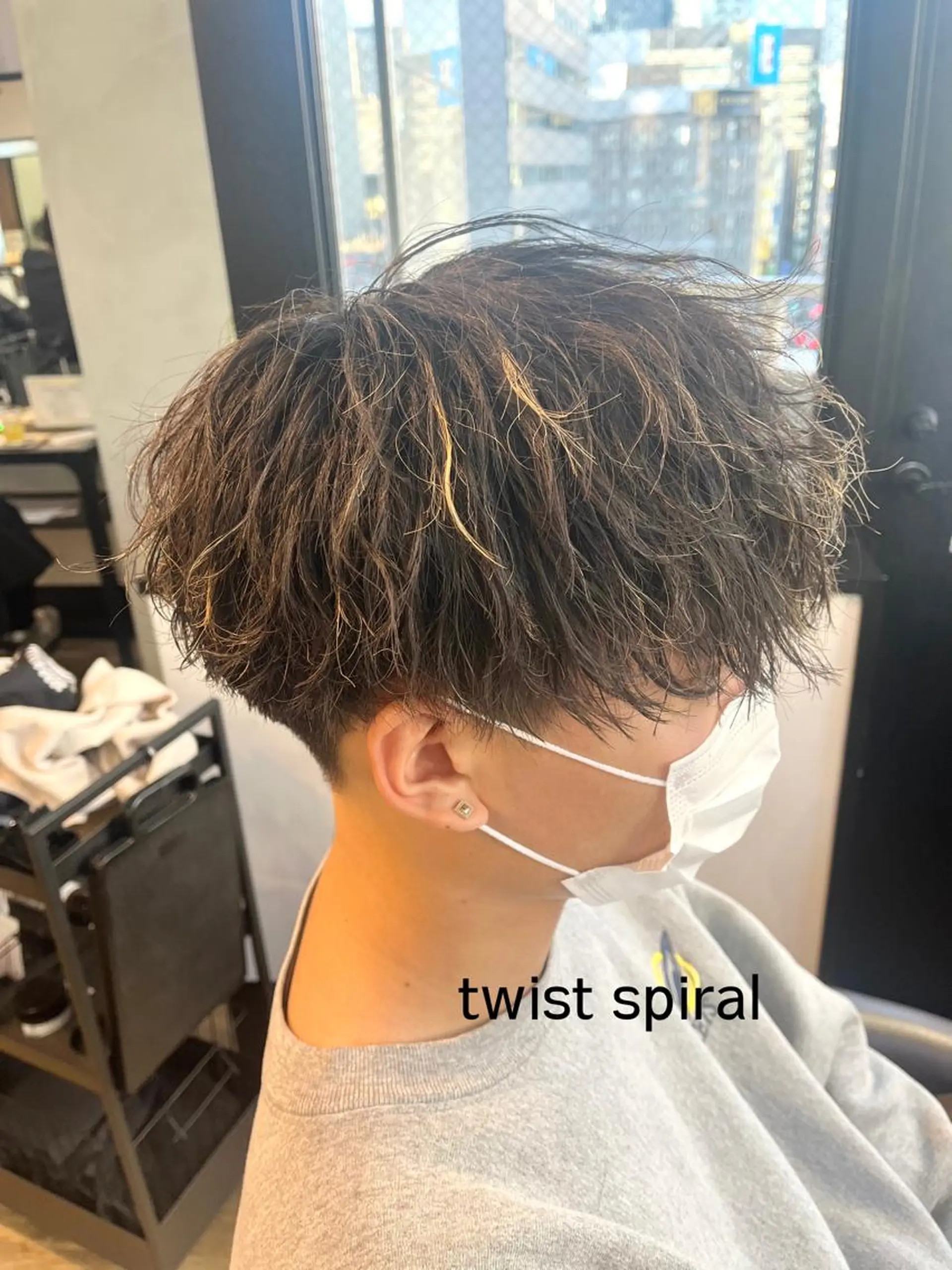 ミディアム パーマ メンズ ミディアムパーマ メンズブリーチ センターパート フェードカット マッシュ カット パーマ メンズカット/パーマ 久田良和のヘアスタイル