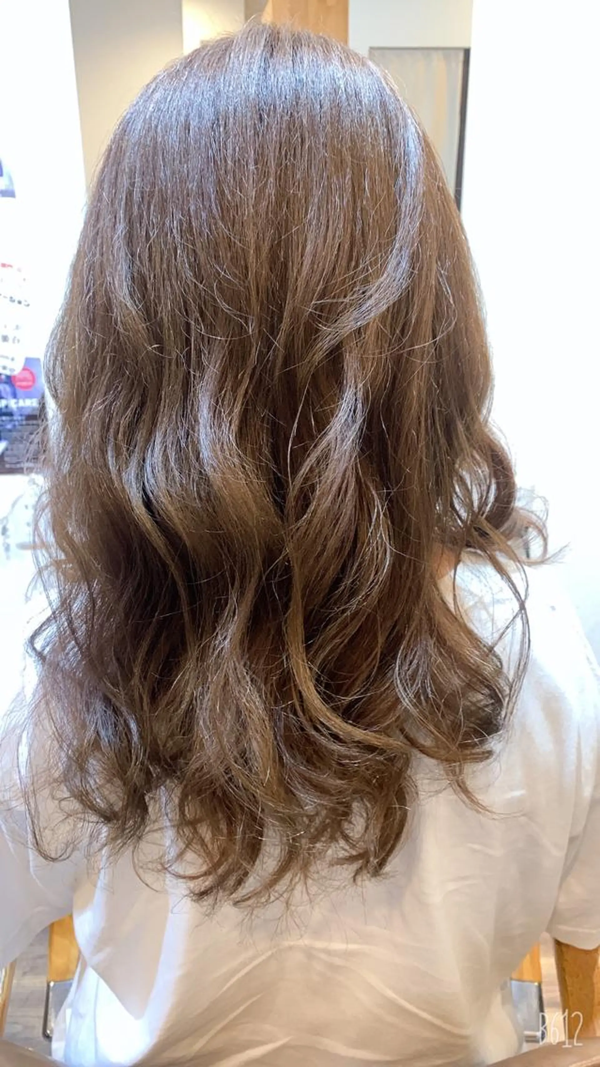 ロング カラー 石川 奈緒子のヘアスタイル