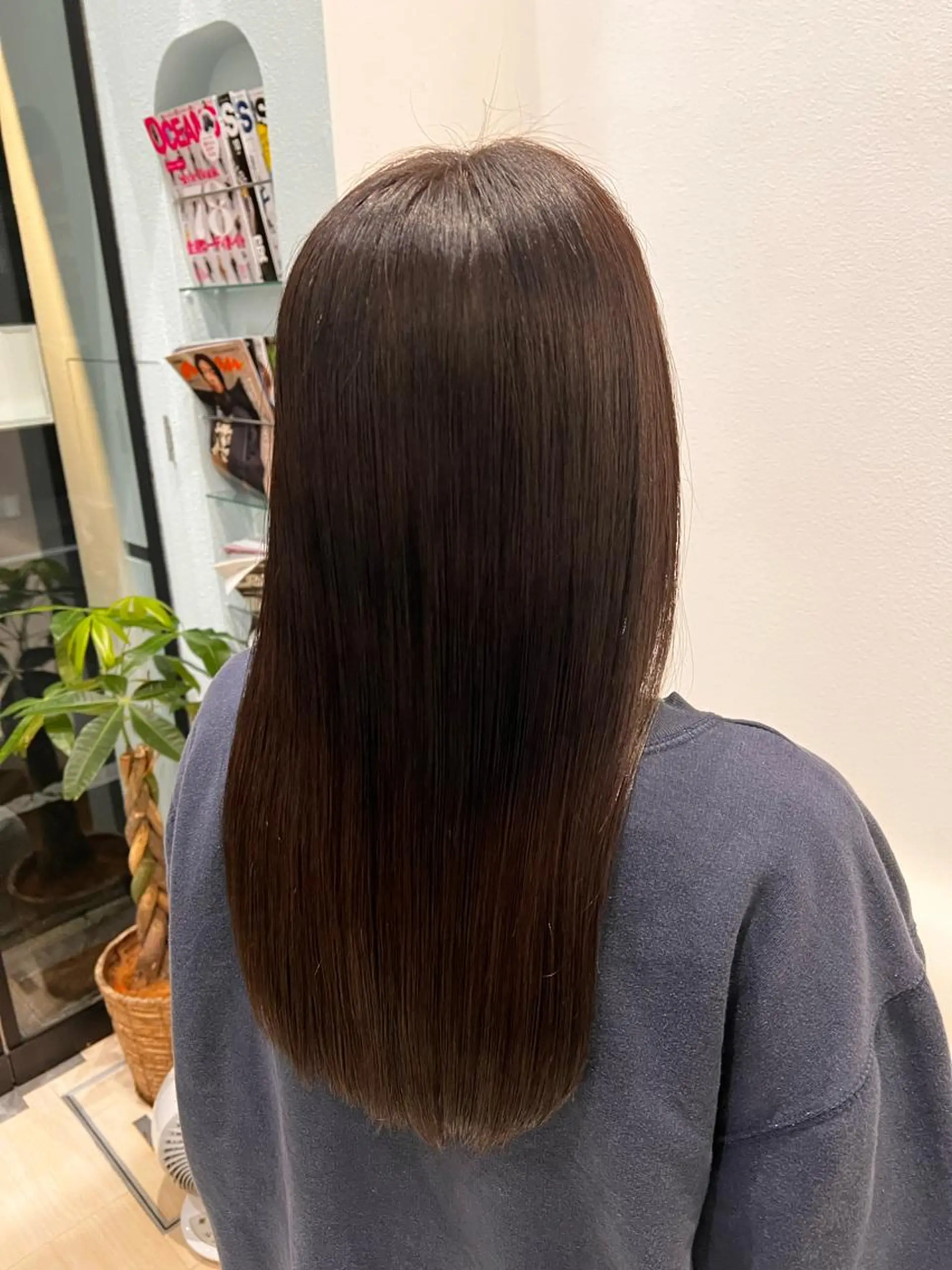 セミロング カラー パーマ ヘアアレンジ メンズ キッズ ネイル マツエク・マツパ アイブロウ トリートメント 堀井 凌平のヘアスタイル