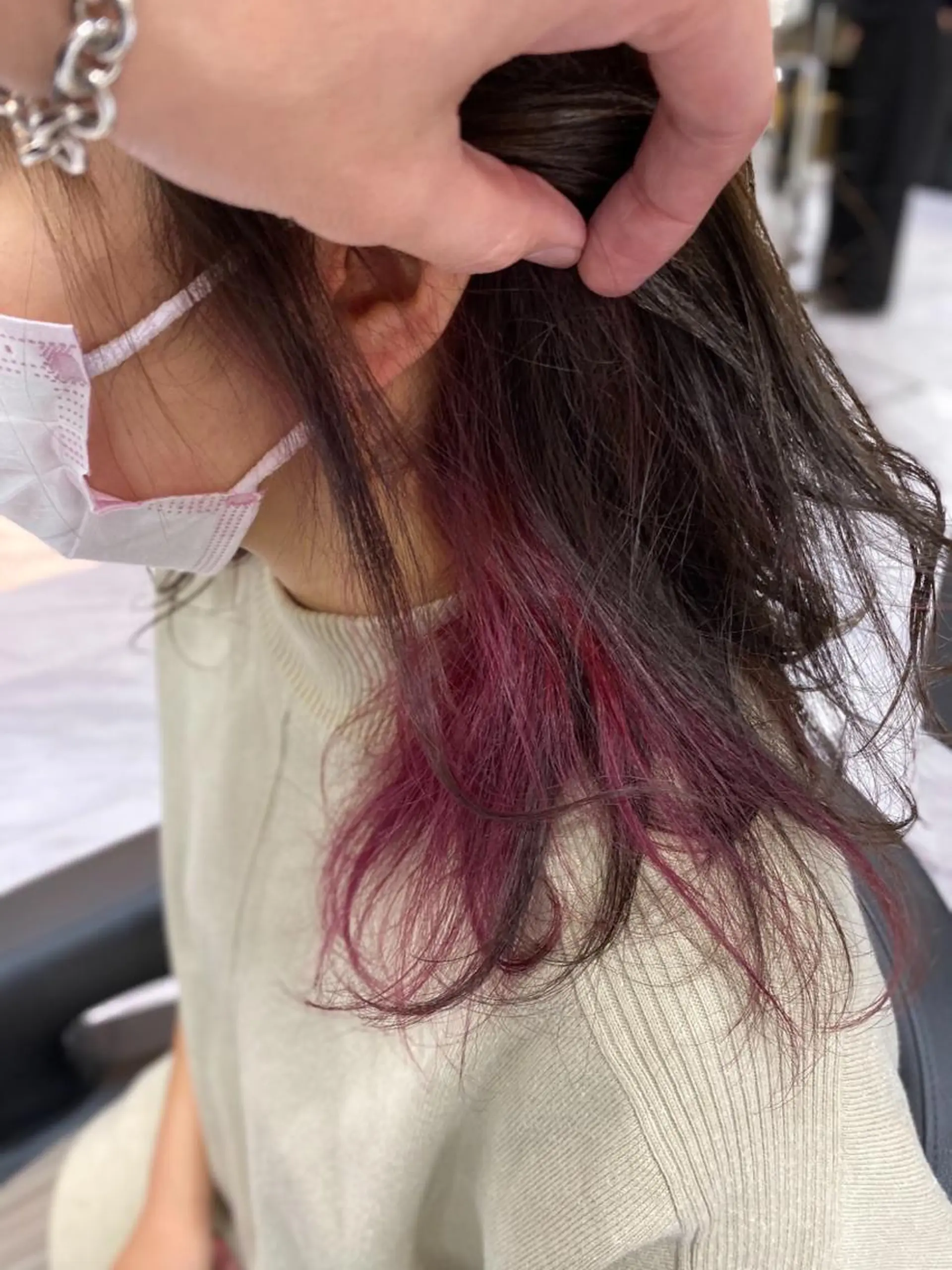 ロング カラー ヘアアレンジ インナーカラー ピンクカラー 🌼杉田 胡桃🌼のヘアスタイル