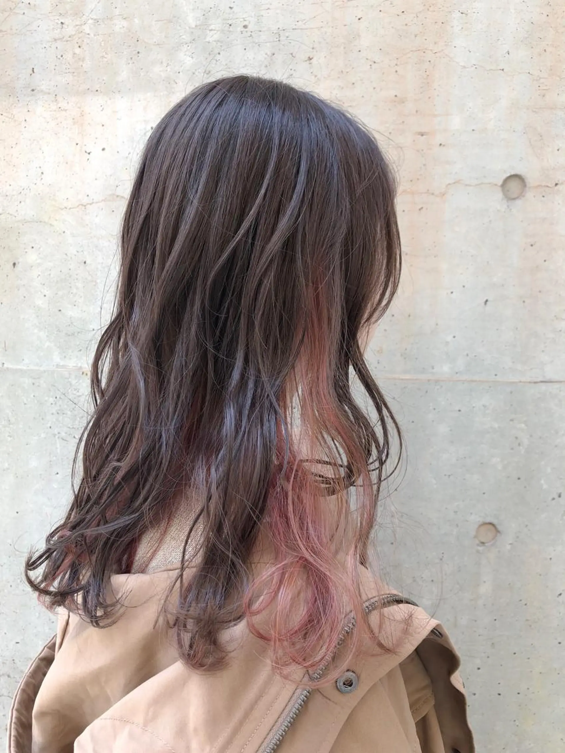 ミディアム カラー アッシュ ピンクカラー ピンクアッシュ 【透明感、艶髪】西村 有司のヘアスタイル