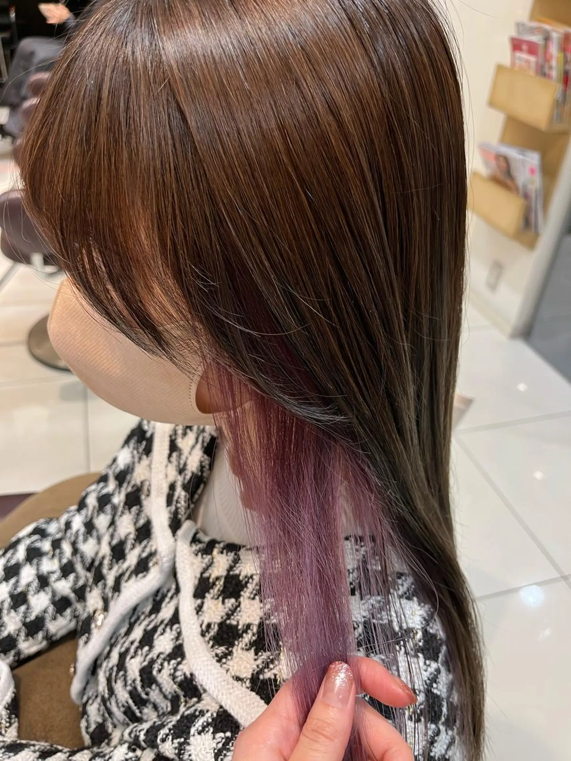 ロング カラー イヤリングカラー ピンクカラー なつな/ 透明感カラーのヘアスタイル