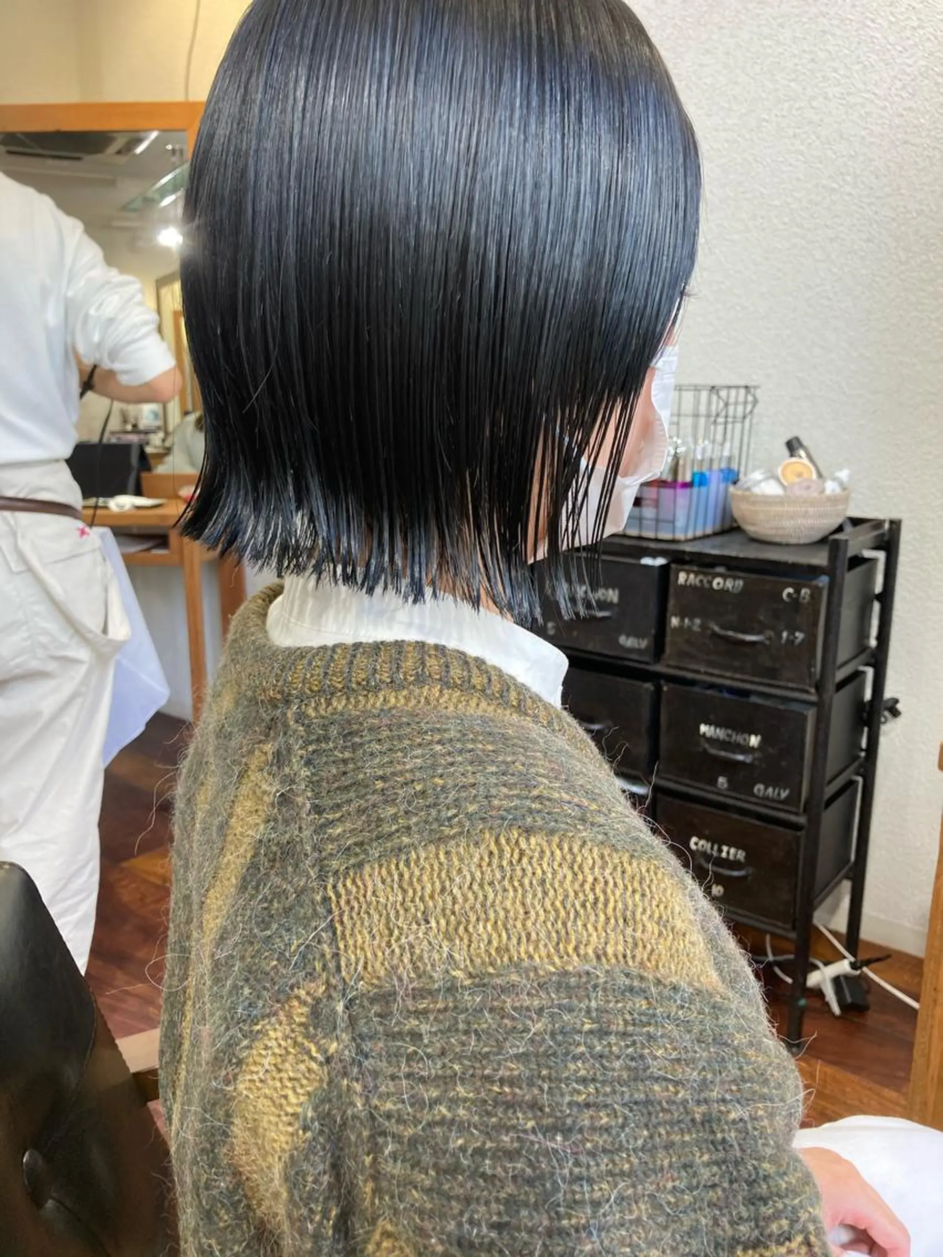 ミディアム 切りっぱなしボブ ボブ カット ヘアカラー トリートメント 小木曽智美 /ボブ/ショートのヘアスタイル