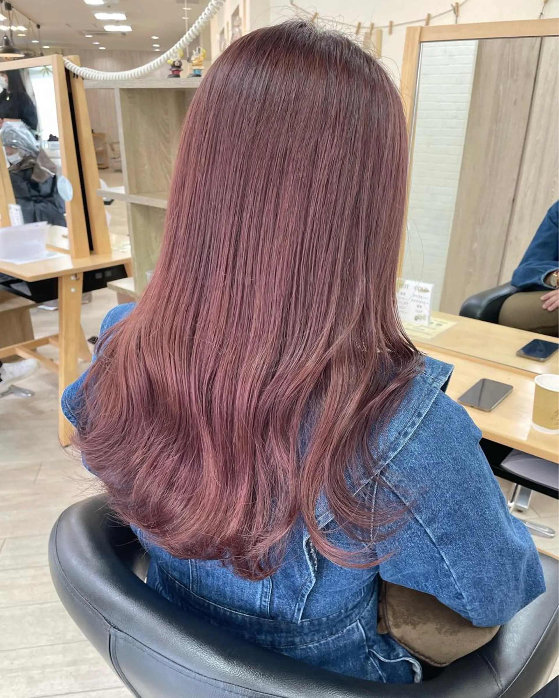 セミロング カラー 立川 奈那子のヘアスタイル