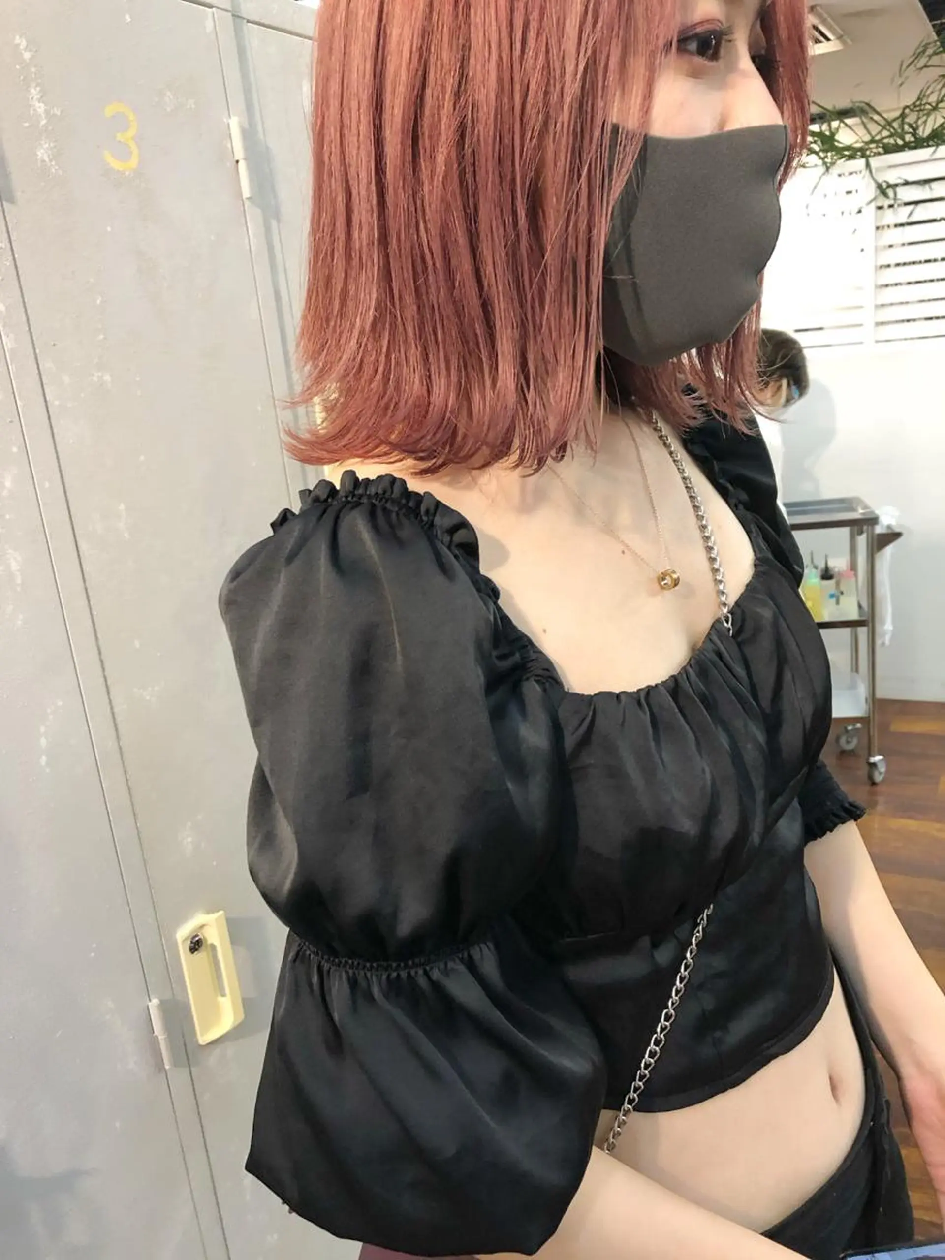 ミディアム カラー カシス ピンクカラー カット ヘアカラー トリートメント 小木曽智美 /ボブ/ショートのヘアスタイル