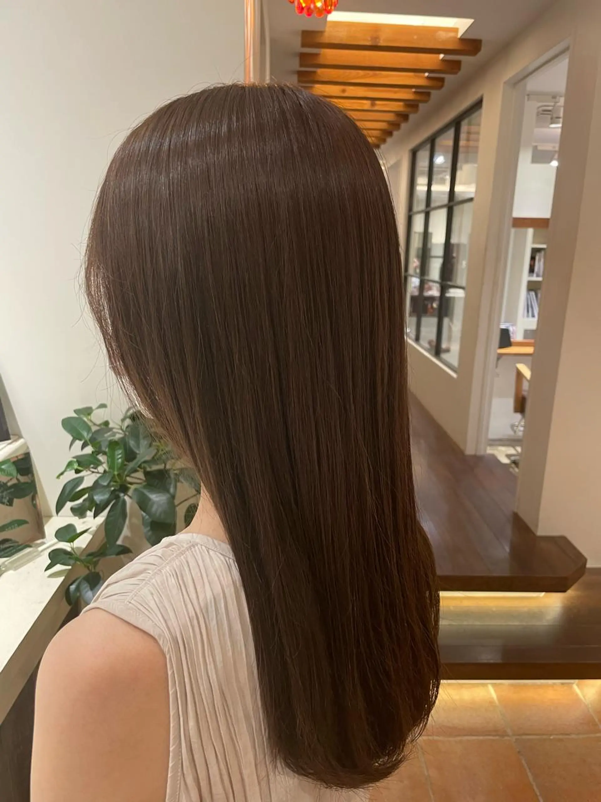 ロング イシバシ ミナミのヘアスタイル