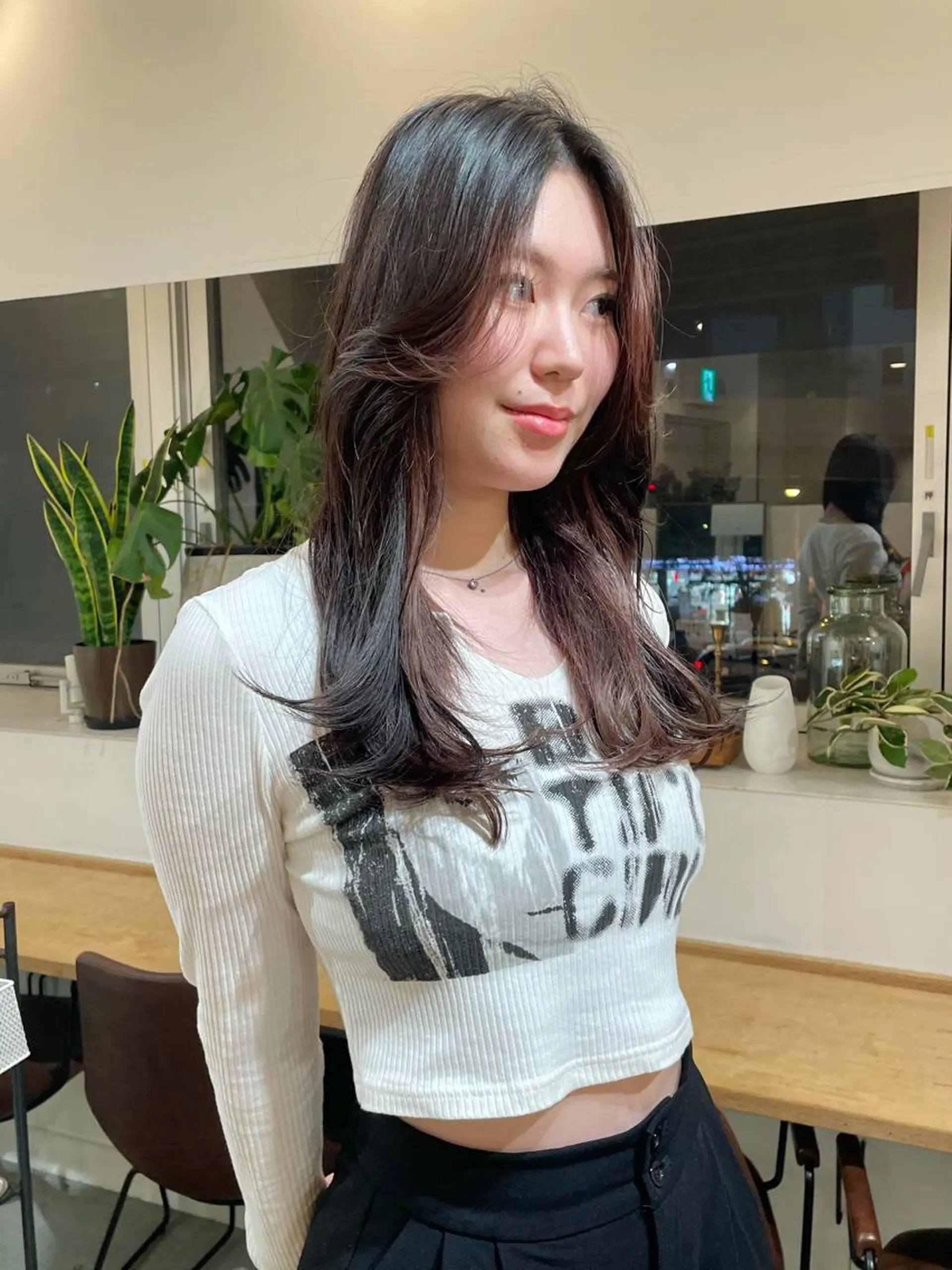 ロング レイヤーカット イズミ ナナコのヘアスタイル