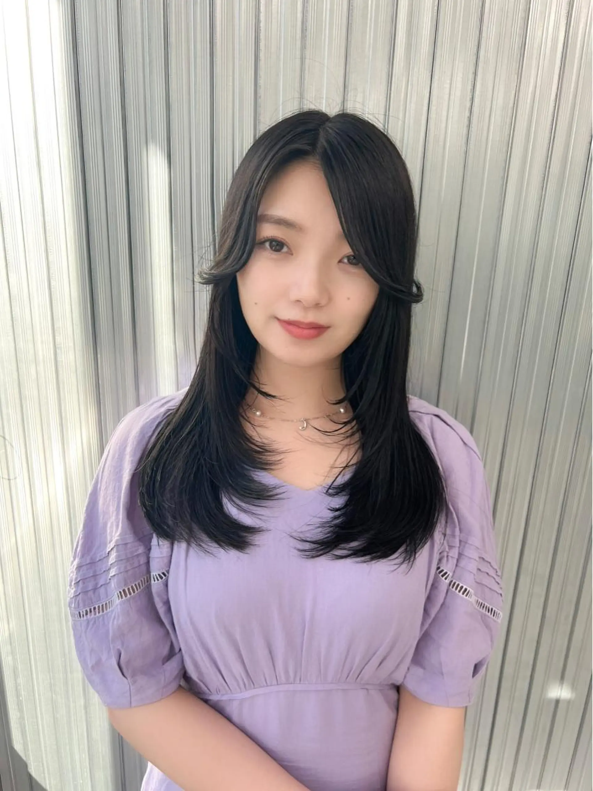 セミロング 顔まわりレイヤー 顔周りカット レイヤーカット 小顔カット 小倉 浩士のヘアスタイル