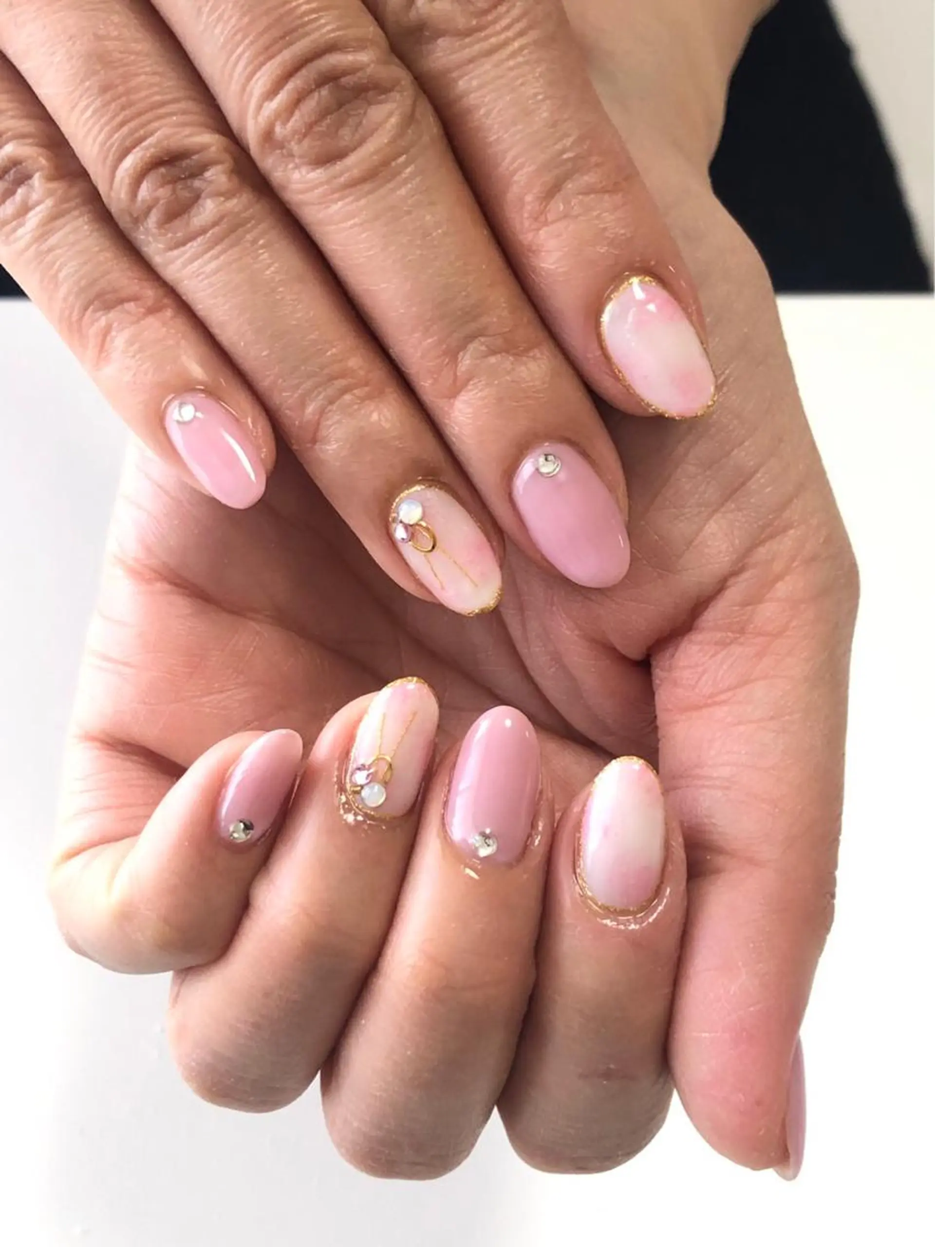 ネイル アートネイル 長さ出し フットネイル グリーン ニュアンスネイル Lily Roseスタッフ一同のマツエク・マツパデザイン