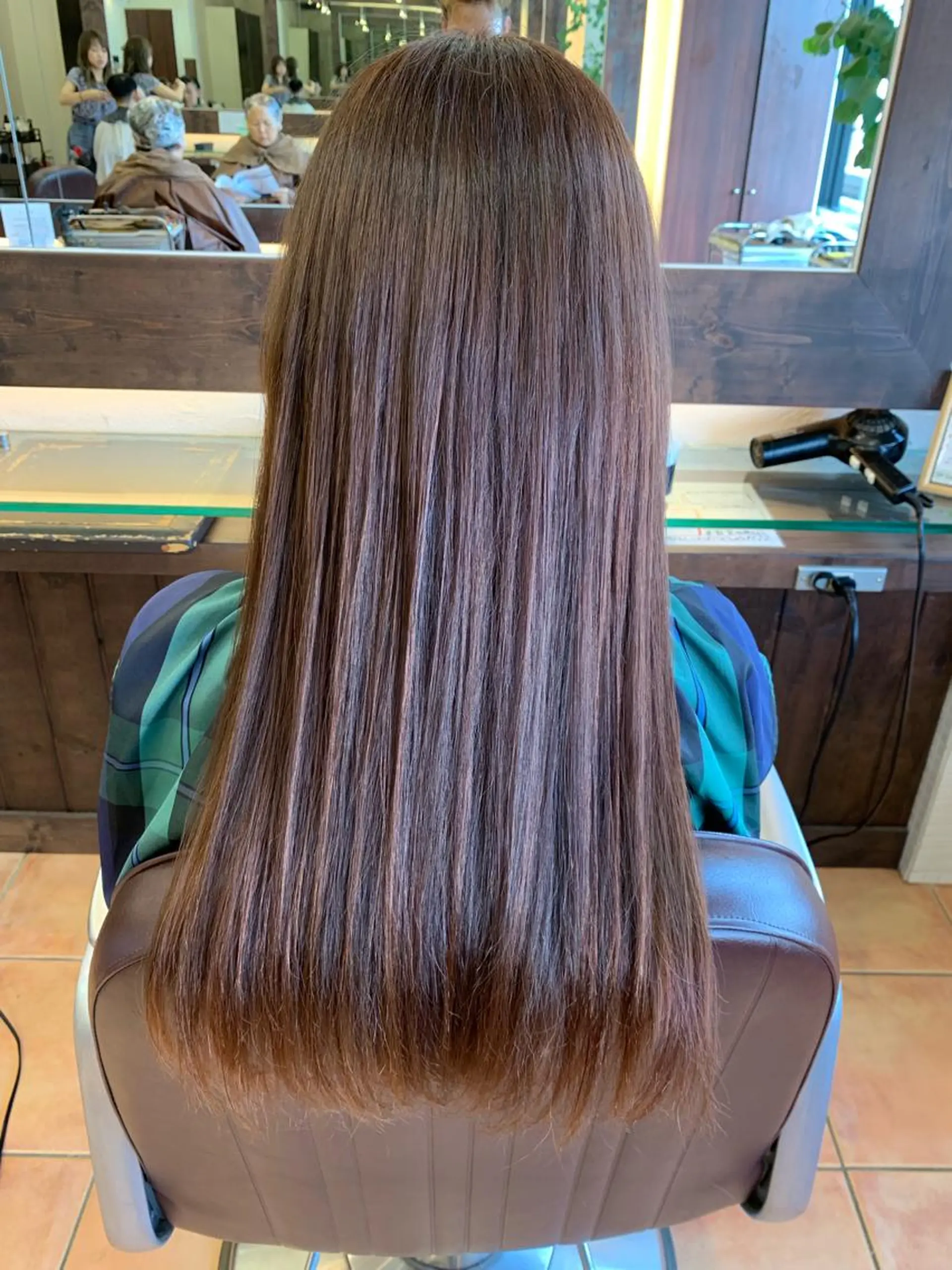 ロング newiGRANDE 🌈萩原聖也のヘアスタイル