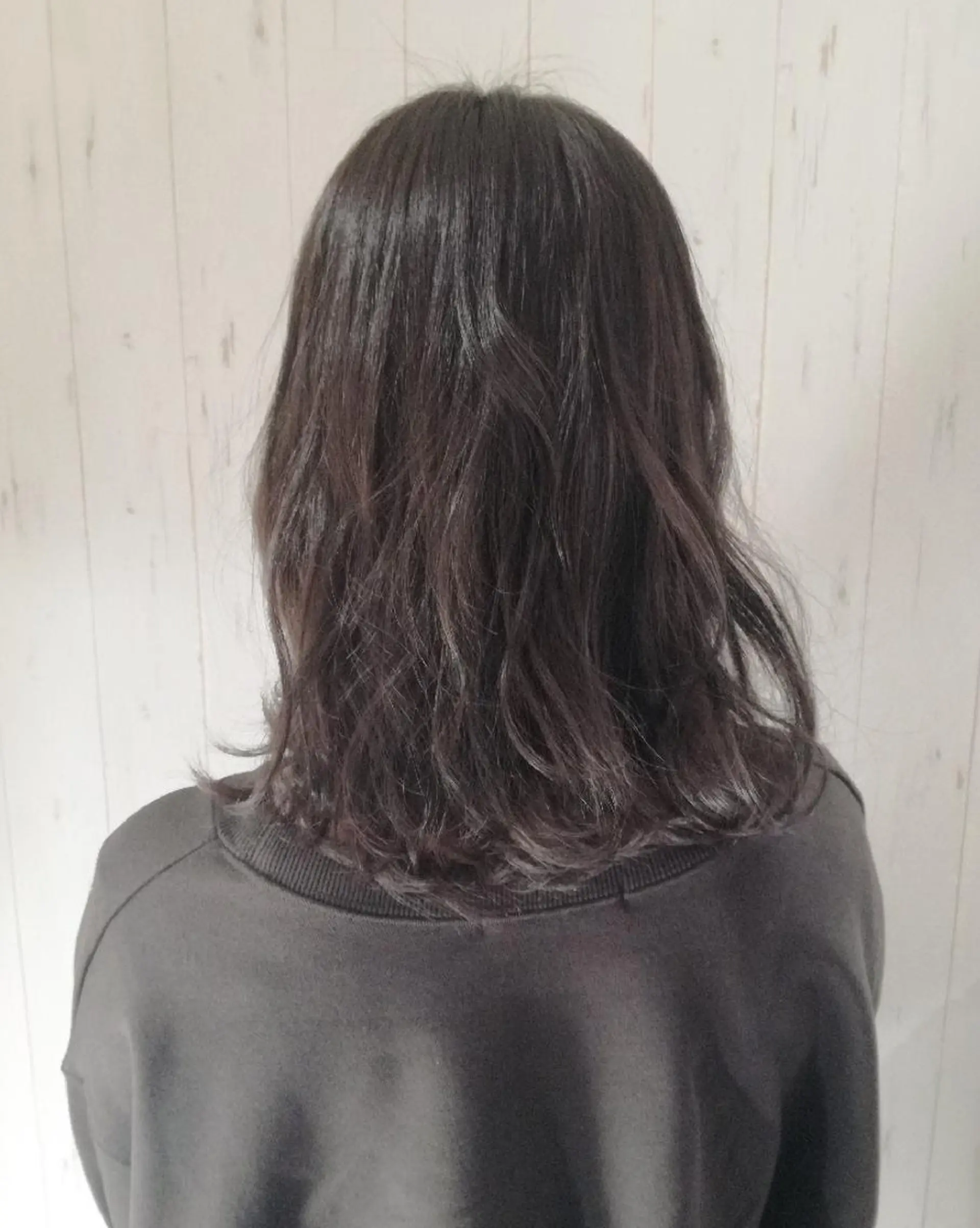 ミディアム カラー グレージュ 西川 敏夫のヘアスタイル