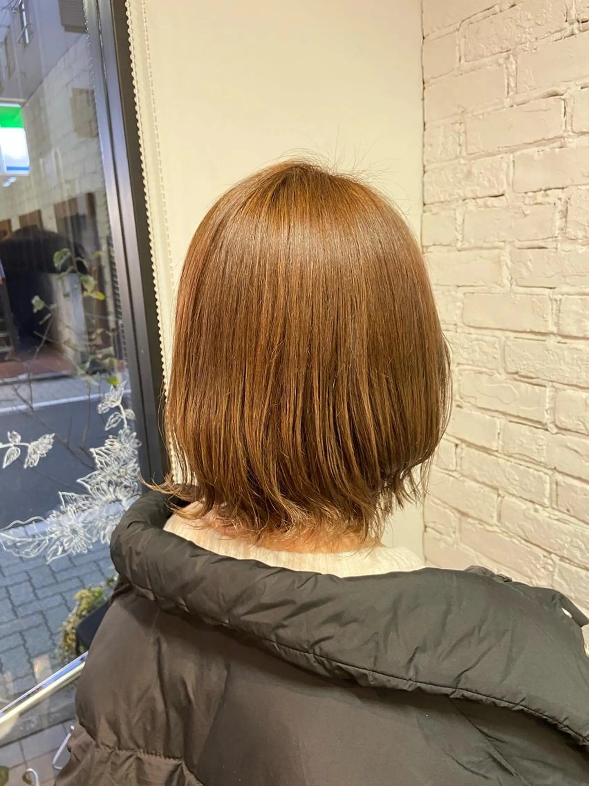 ミディアム カラー アッシュ ベージュカラー ブリーチ ブリーチなしカラー 原一真/ 外国人ショートヘアのヘアスタイル