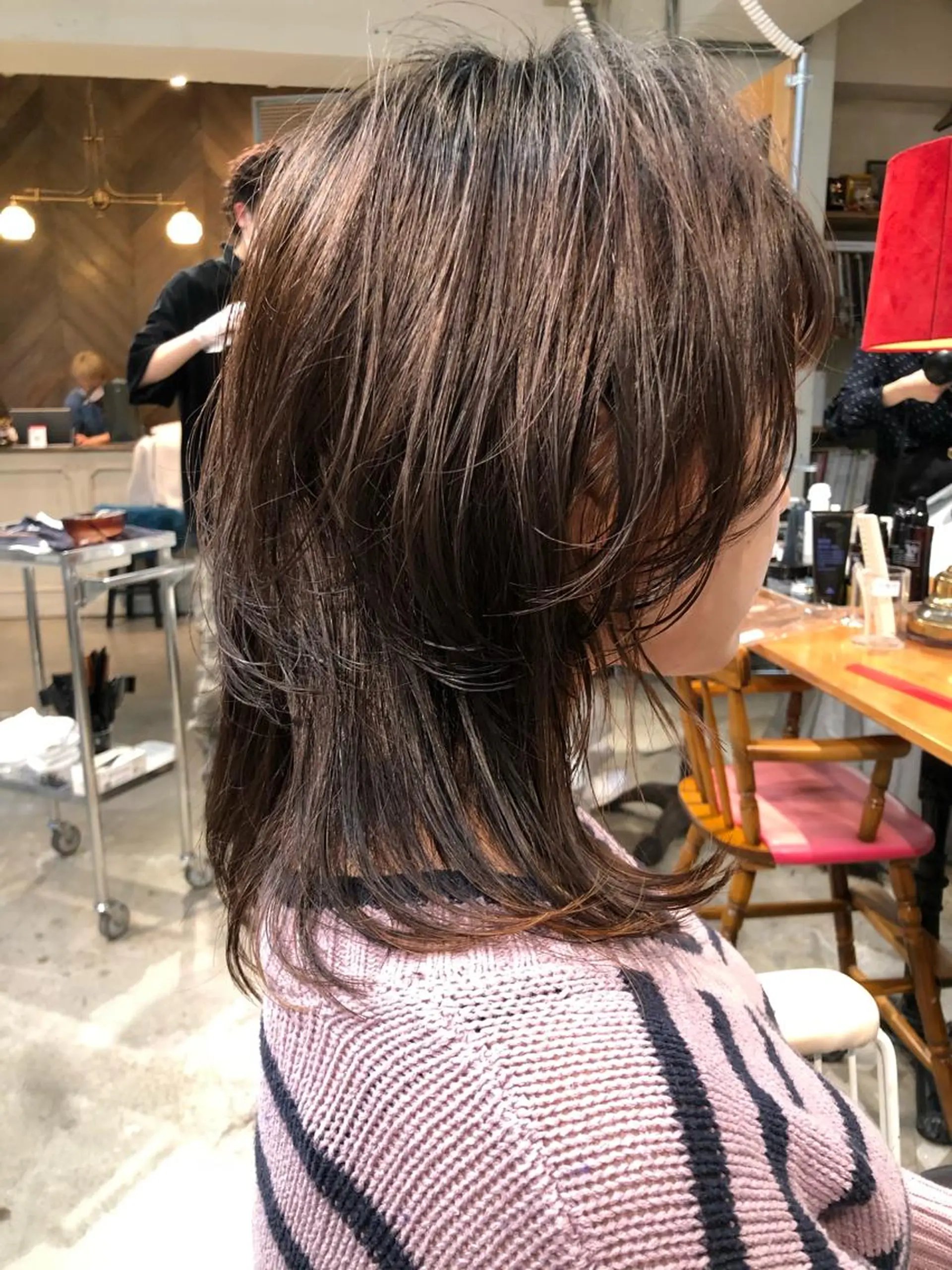 ミディアム ウルフカット カット トリートメント ブリーチ🪡 ボブ🧶レイヤーのヘアスタイル