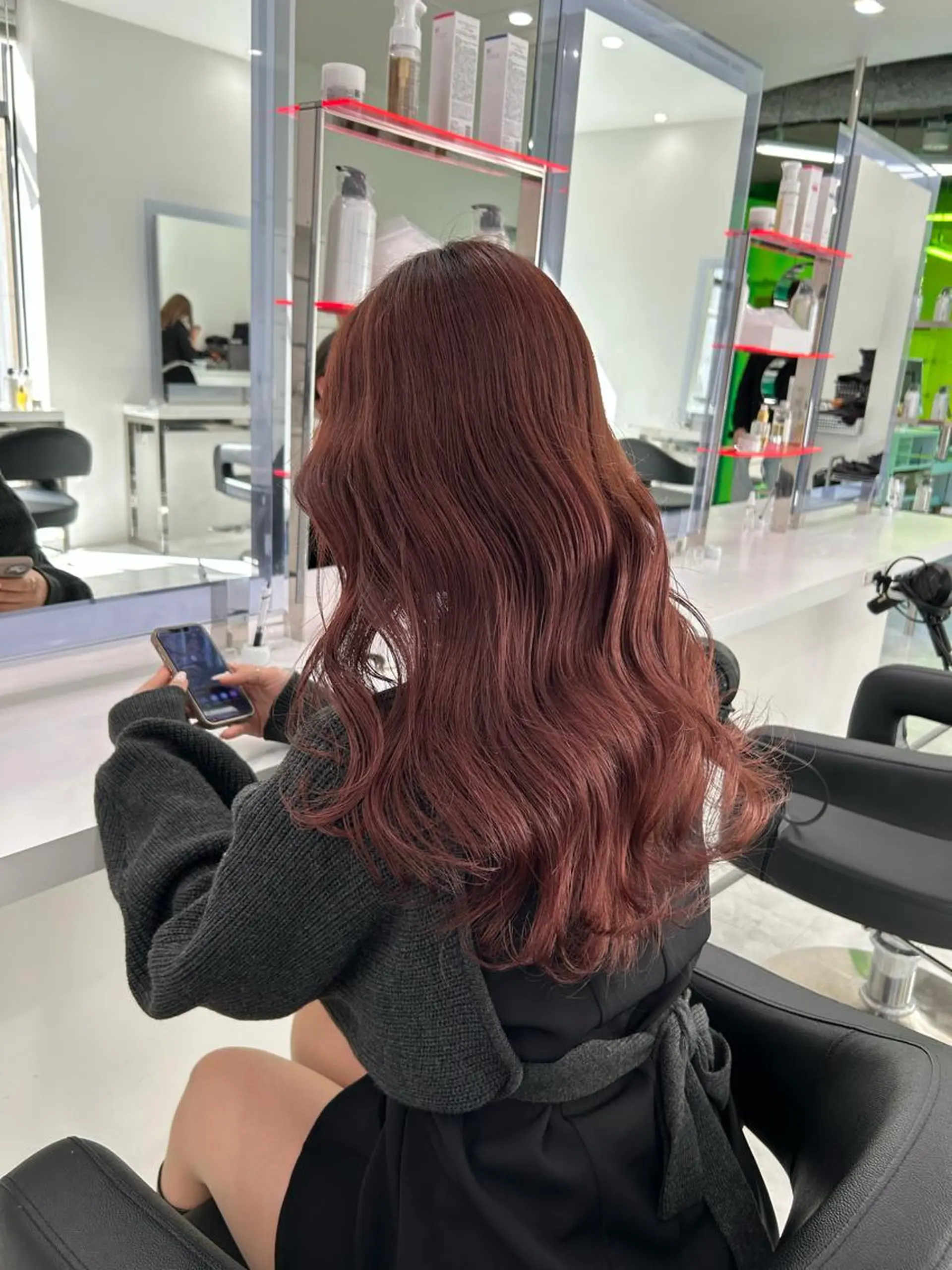 セミロング ラベンダーベージュ ラベンダーブラウン オレンジブラウン ピンクブラウン 顔周りカット 韓国カット/ パーマ/KOTAのヘアスタイル